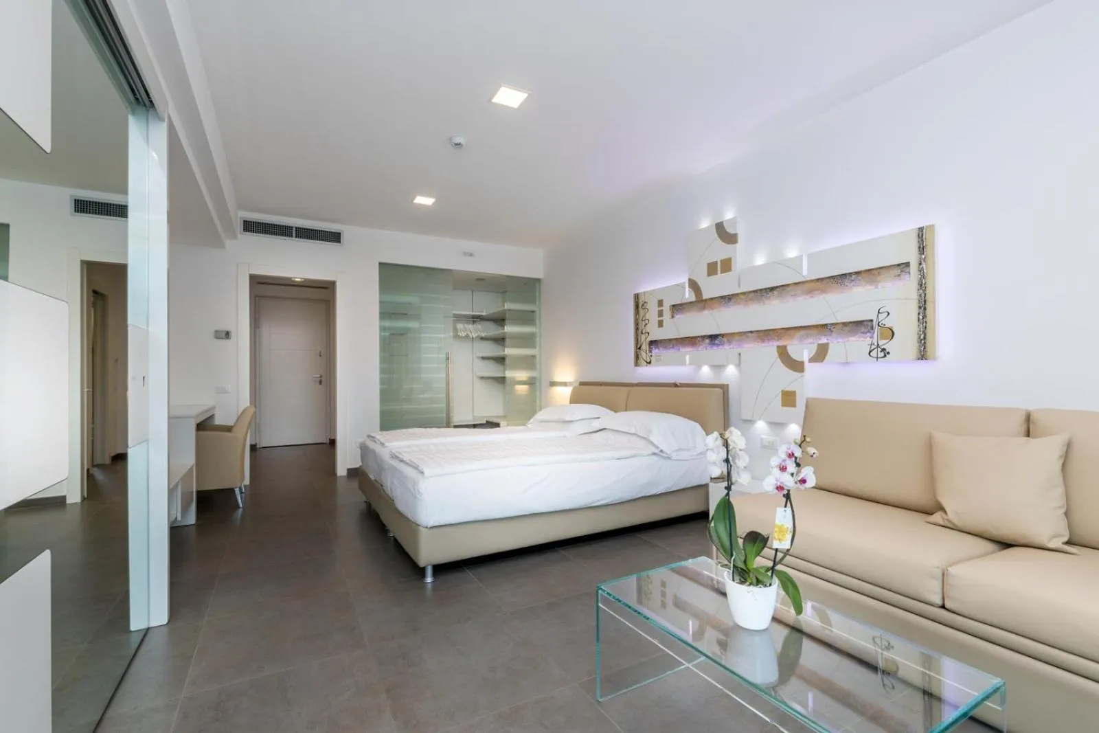 Photo of the whole room, Bed in Hotel Vega