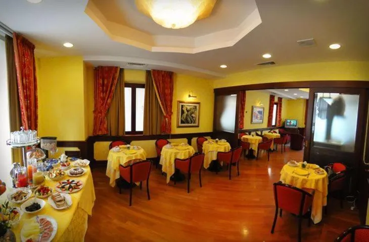 Restaurant/places to eat in Hotel Regent - In pieno Centro