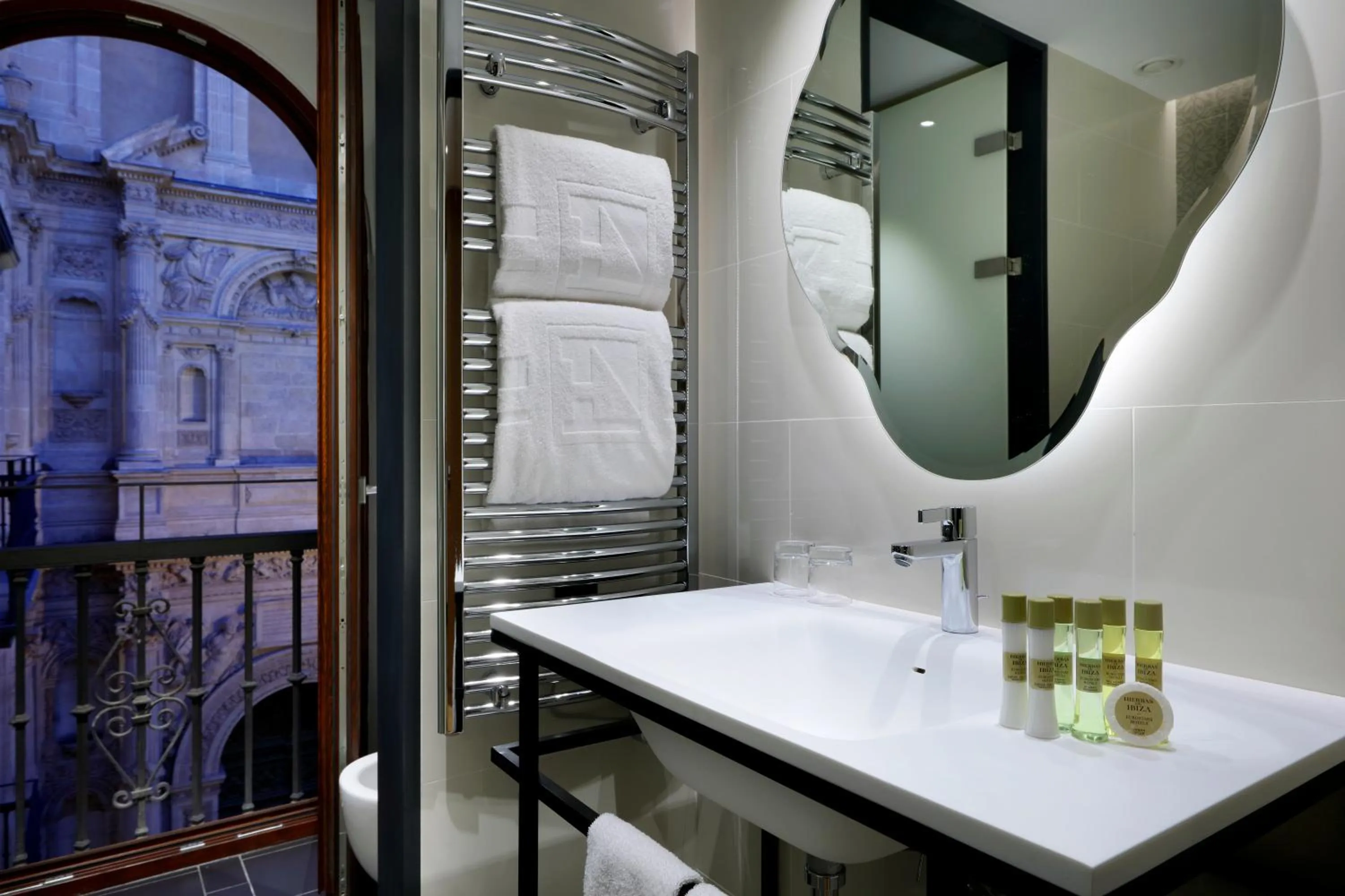 Bathroom in Áurea Catedral by Eurostars Hotel Company