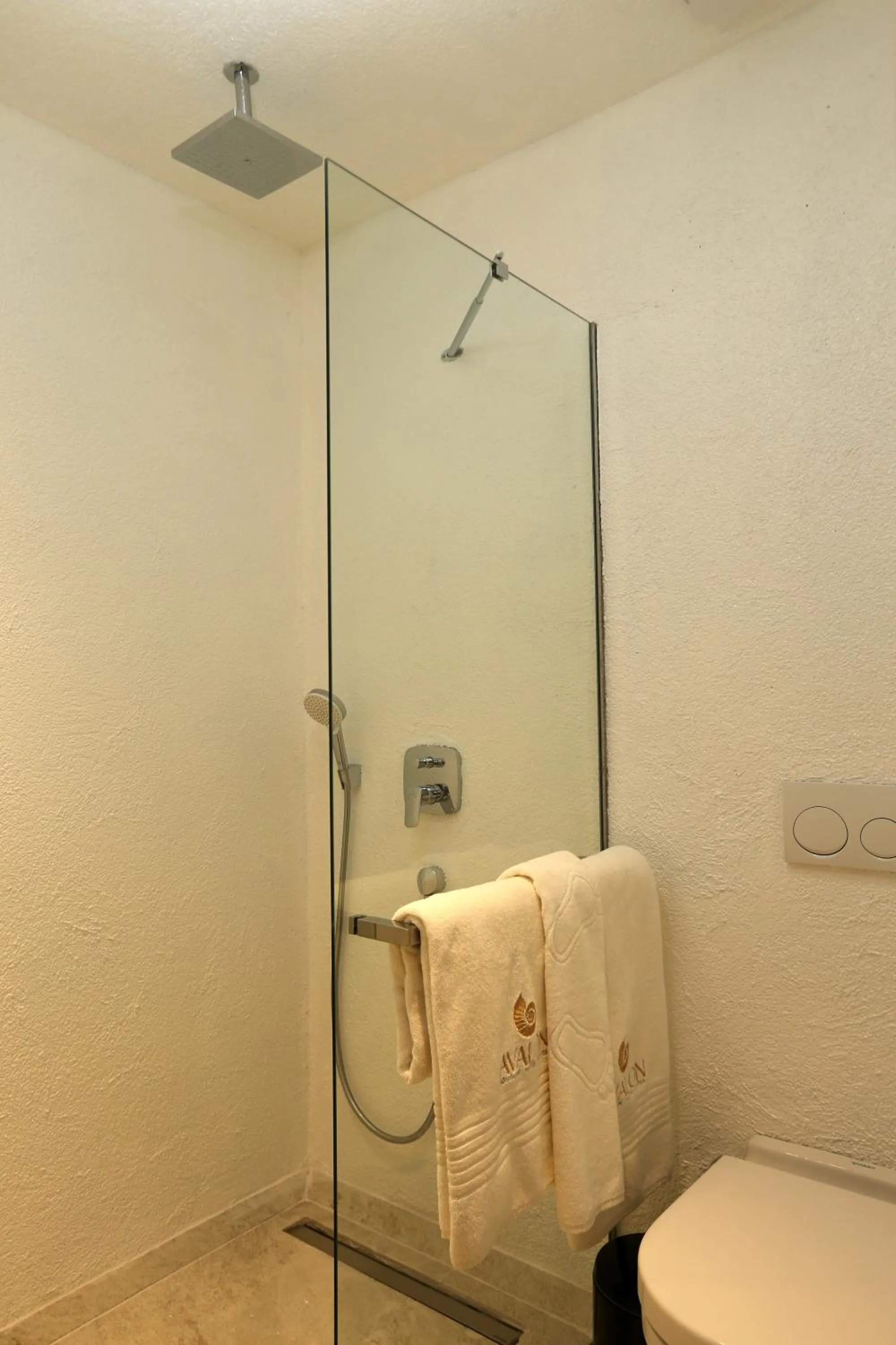 Avalon Boutique Hotel & Suites