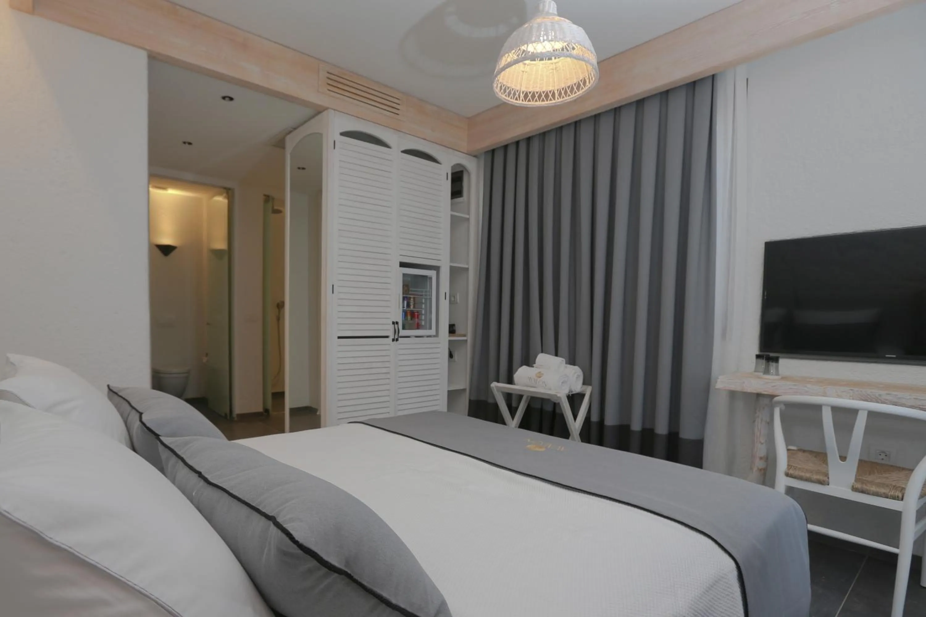 Avalon Boutique Hotel & Suites