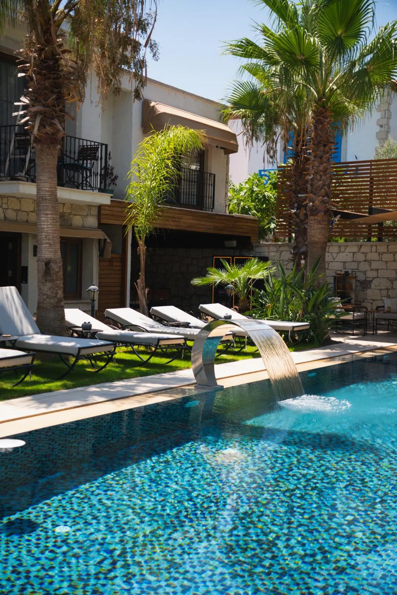 Avalon Boutique Hotel & Suites