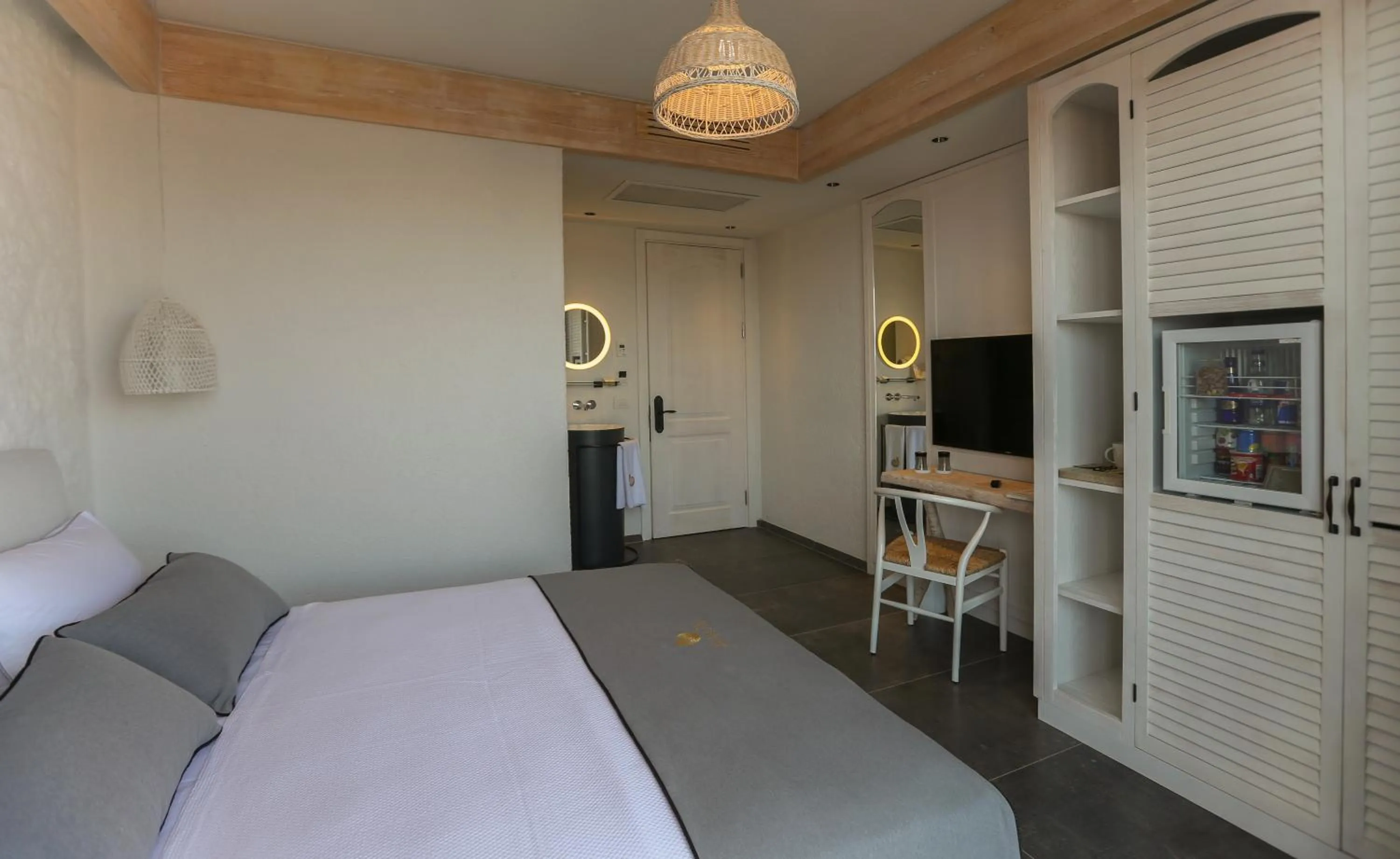 Avalon Boutique Hotel & Suites