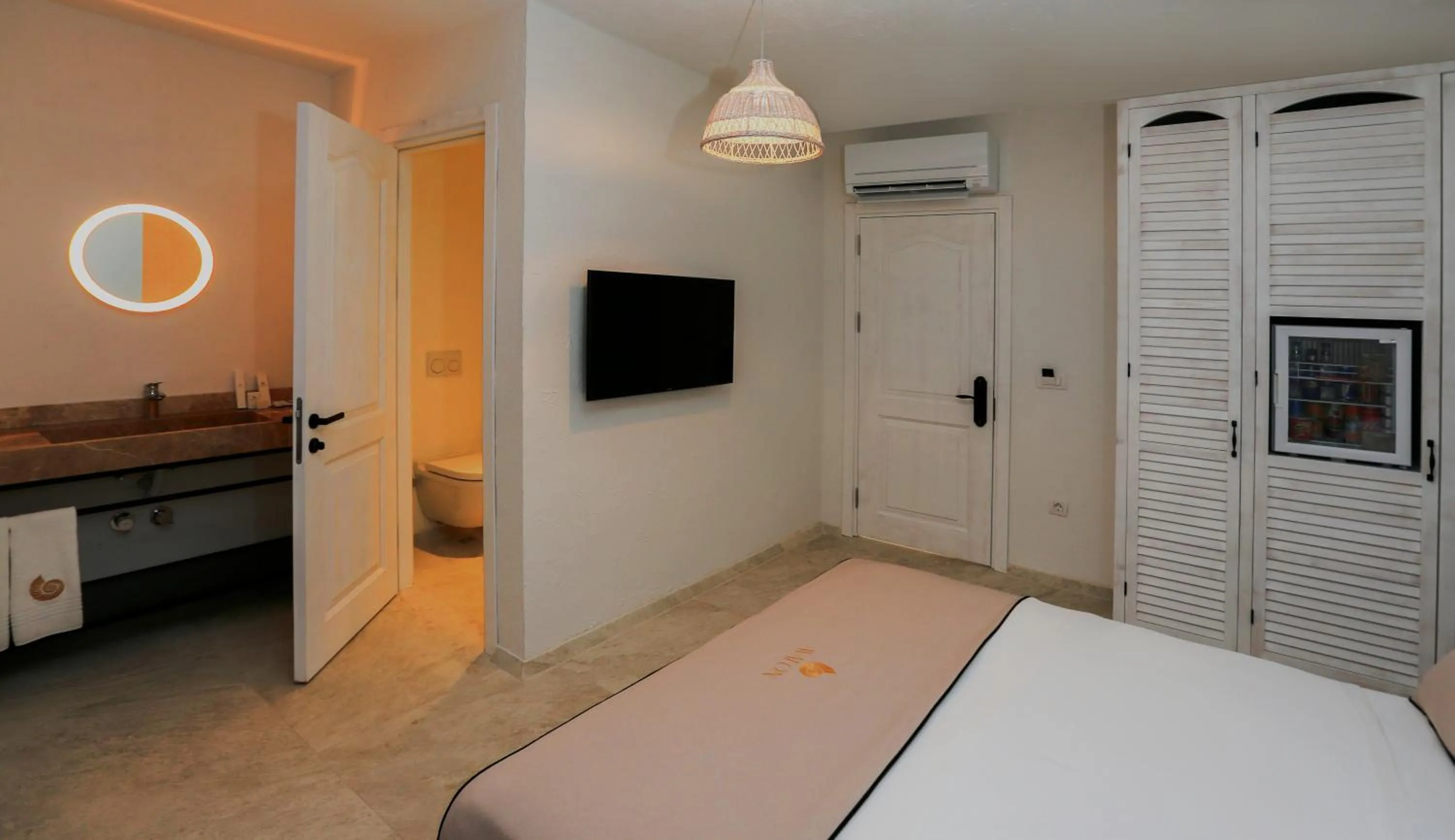 Avalon Boutique Hotel & Suites