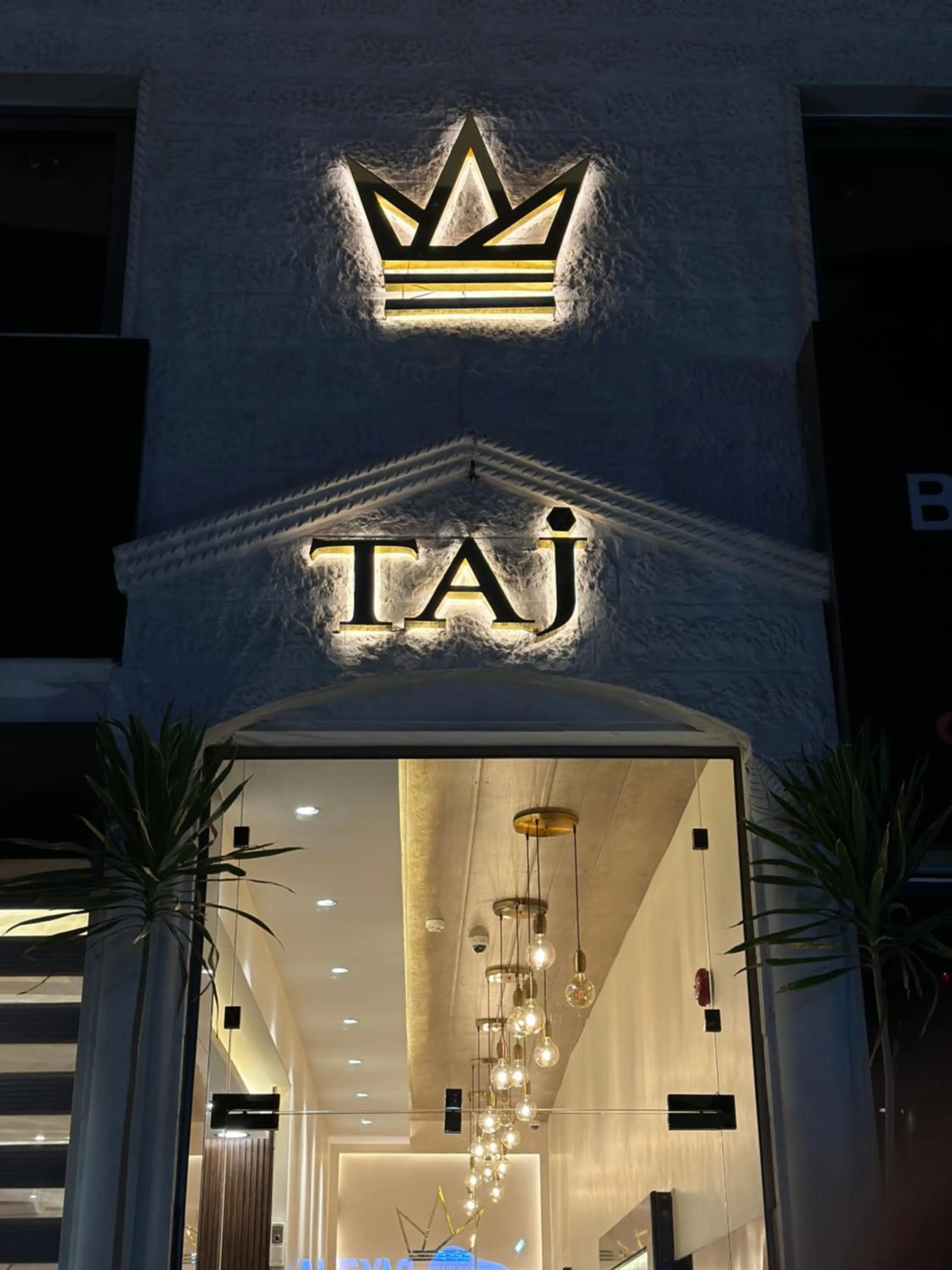 Facade/entrance in TAJ Hotel