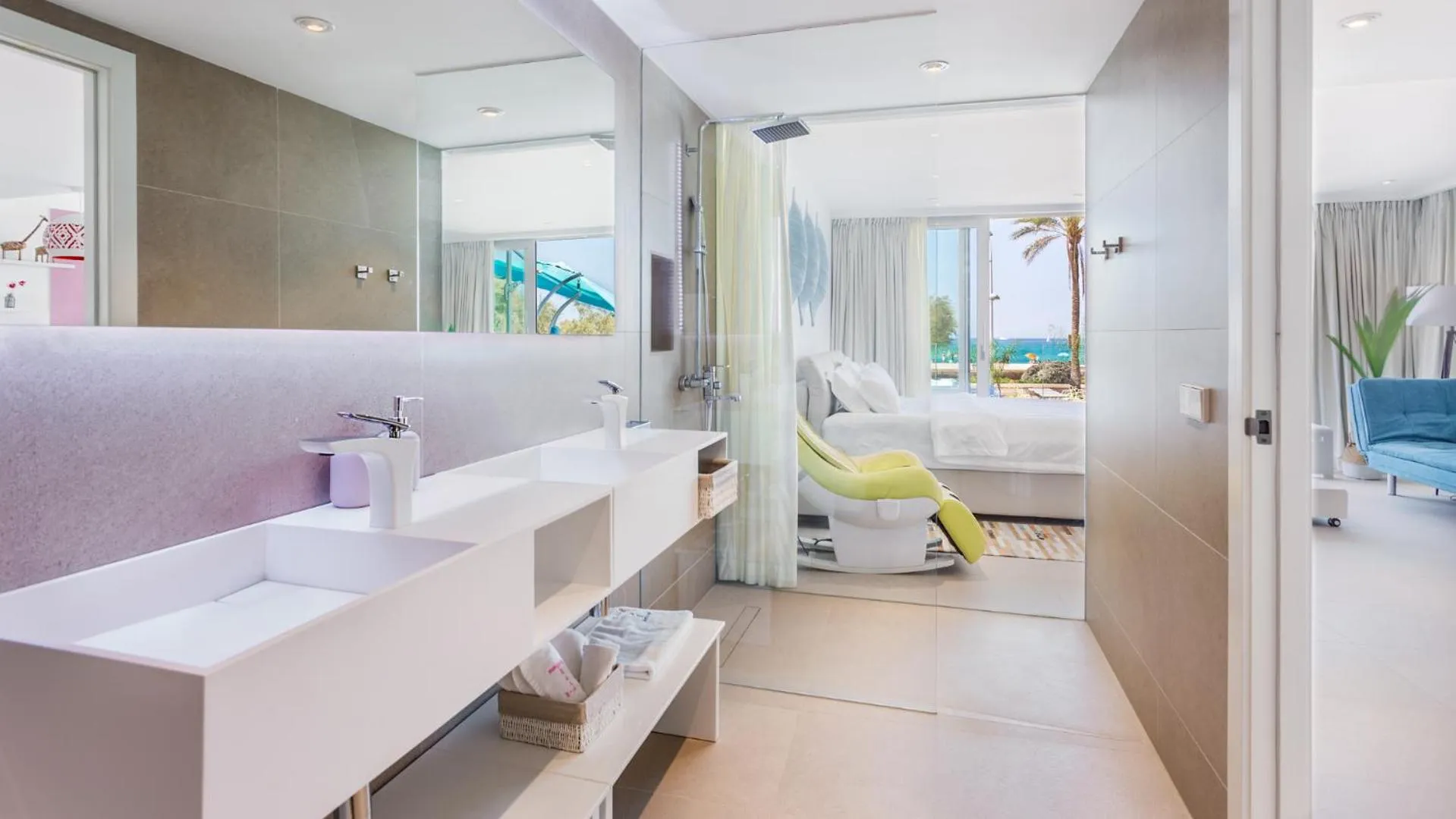 Bathroom, Bed in The Hype Beachhouse
