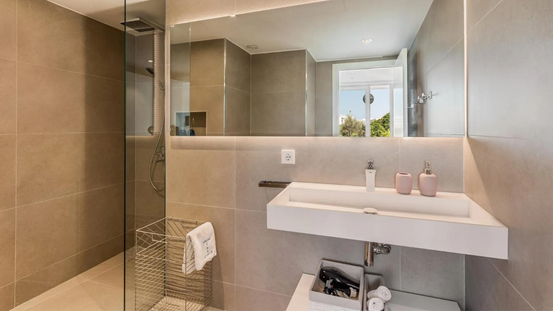 Shower in The Hype Beachhouse