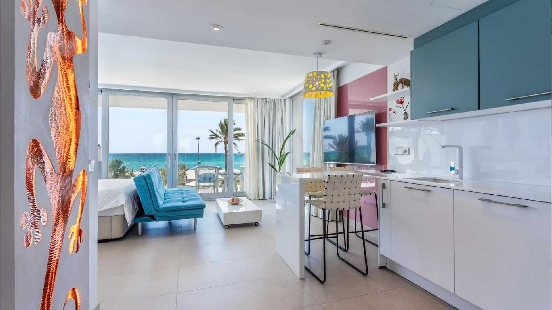 Kitchen or kitchenette in The Hype Beachhouse
