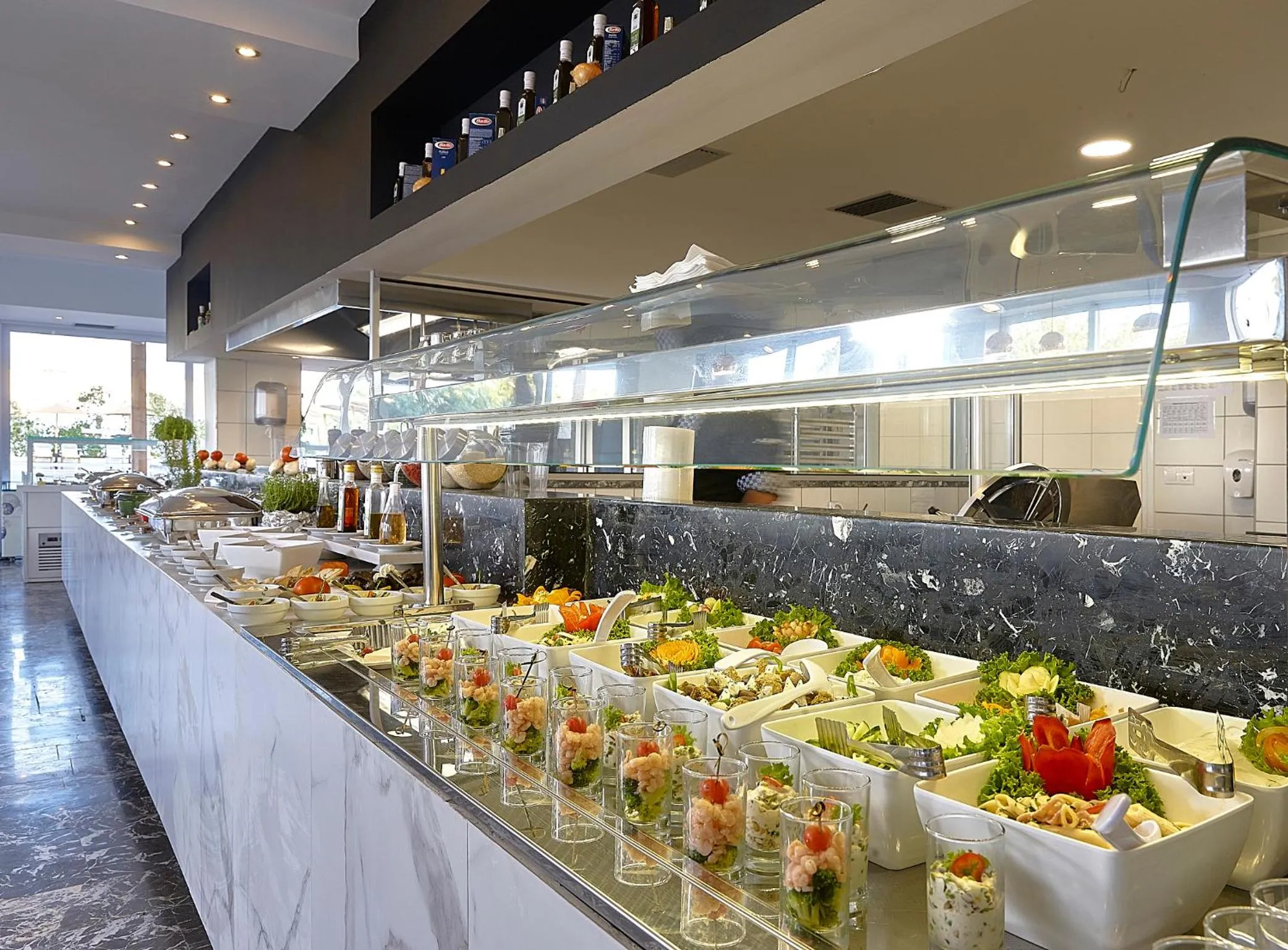 Restaurant/places to eat in Vasia Royal Hotel