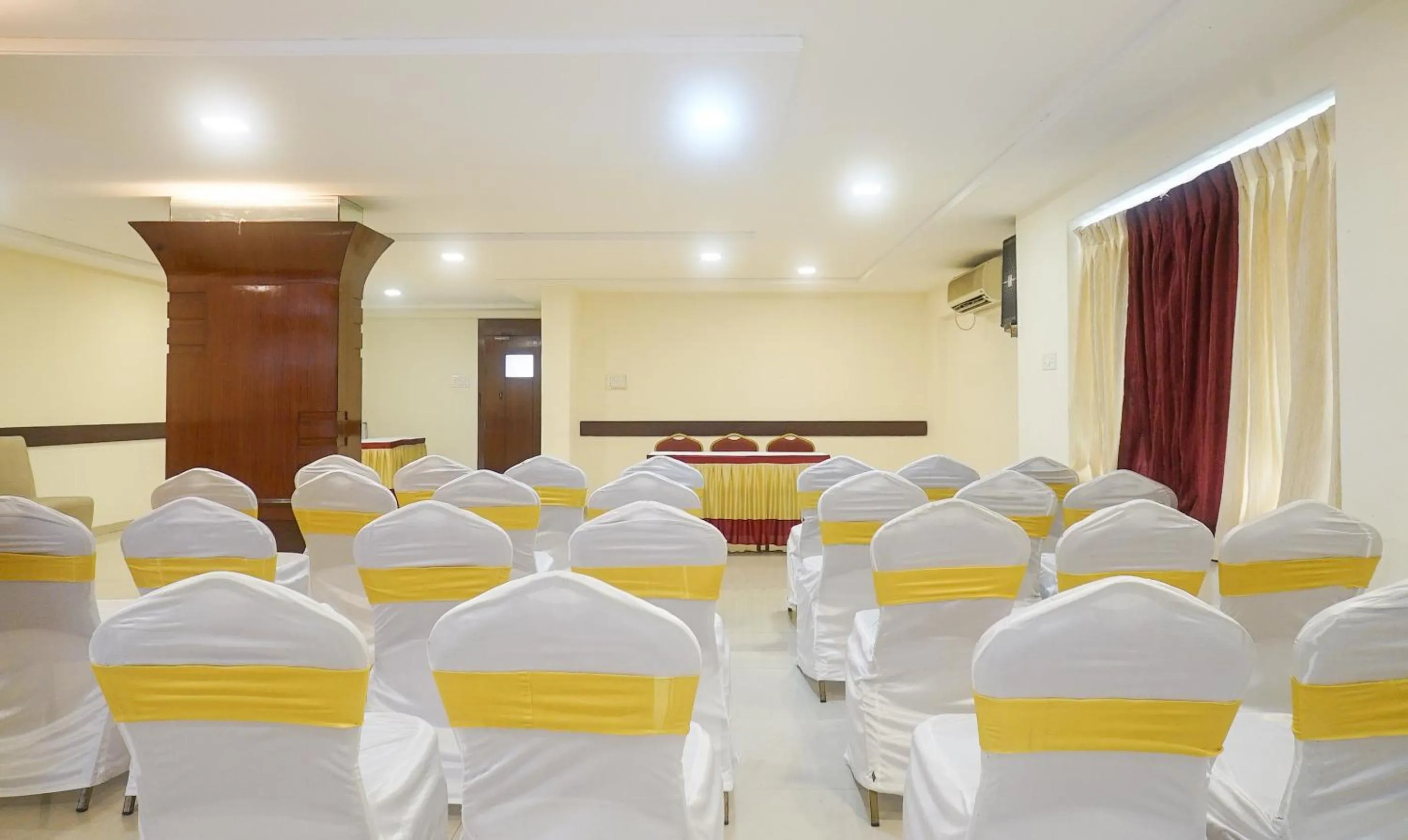 Meeting/conference room in Treebo Brahma Regency