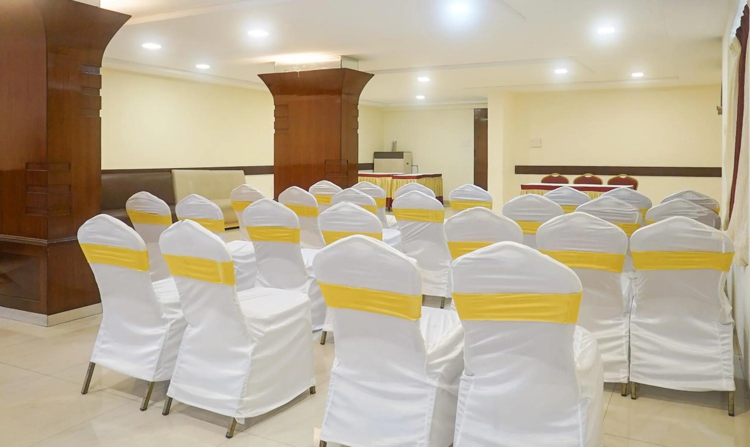 Meeting/conference room in Treebo Brahma Regency