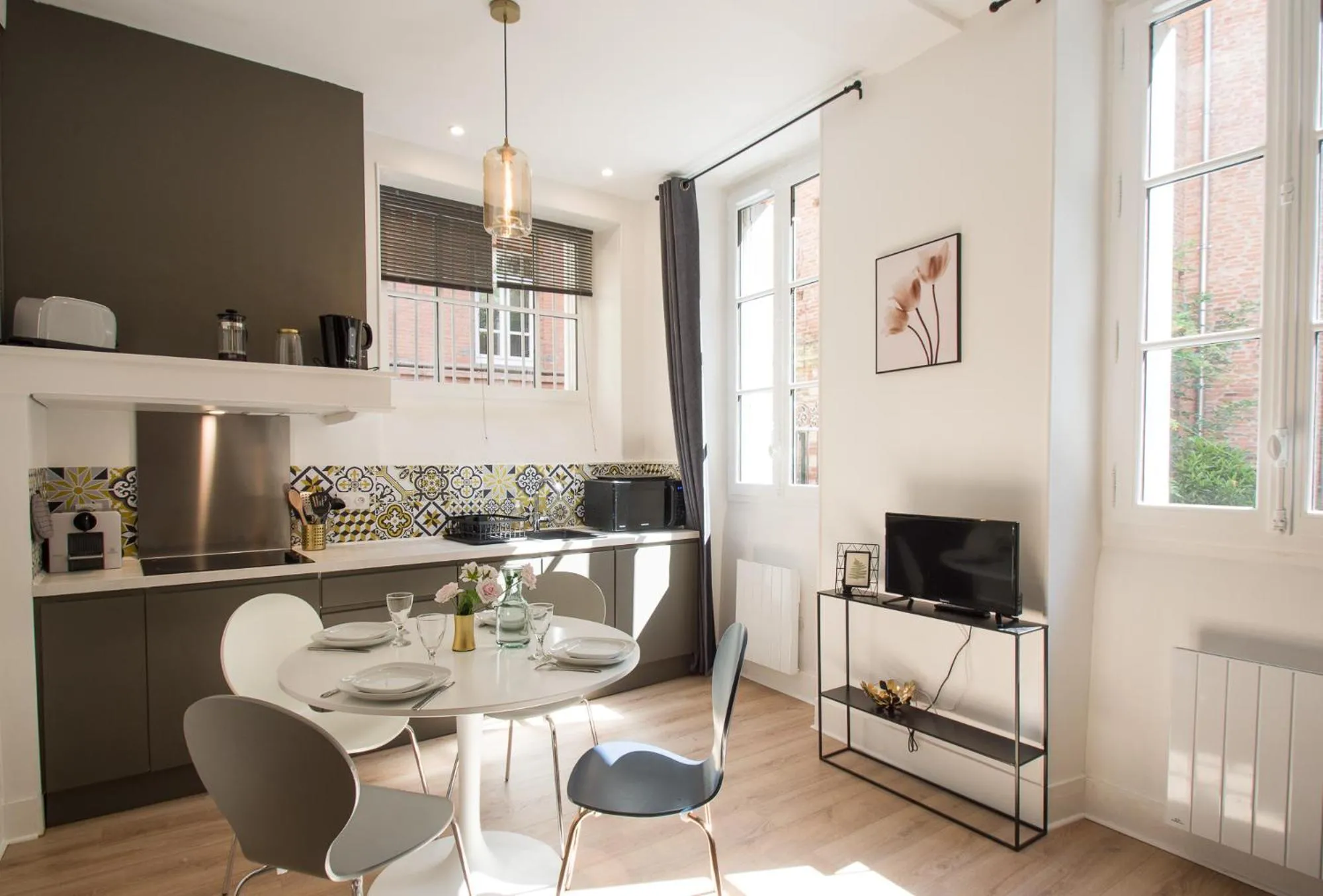 Kitchen or kitchenette in La Dame du Taur by Cocoonr