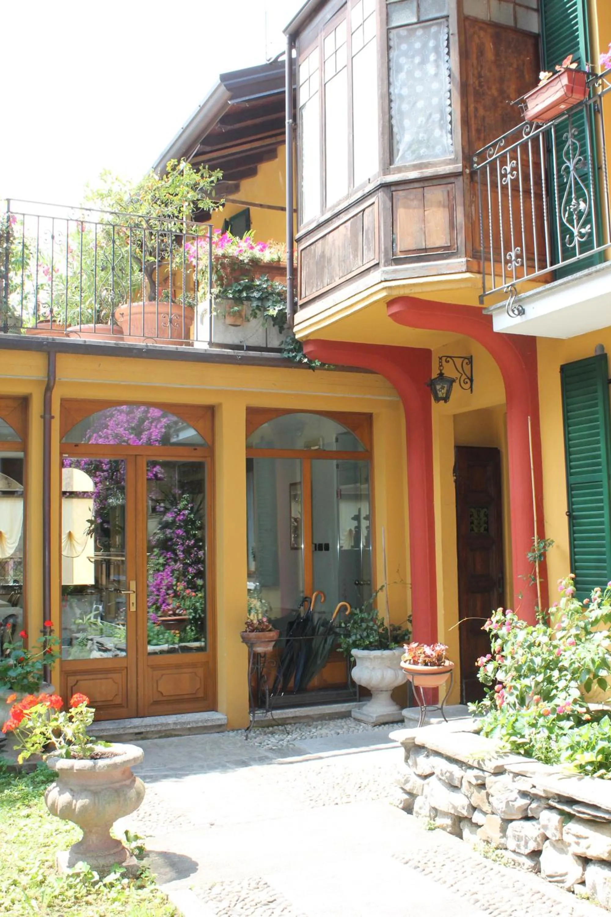 Property building in Hotel Centrale Bellagio