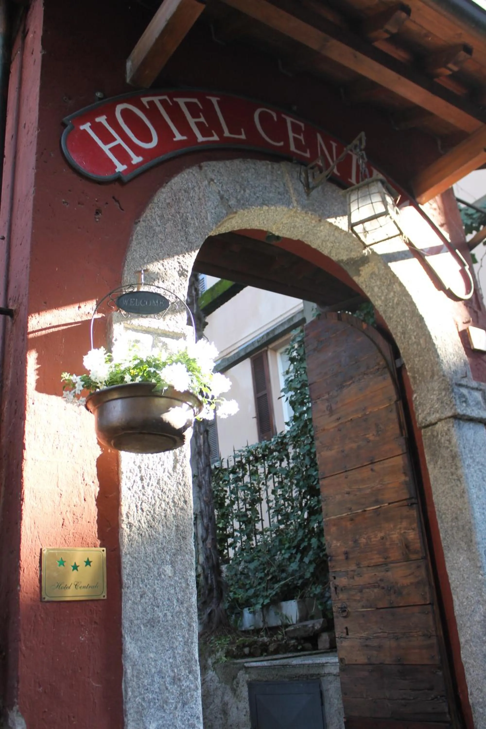 Property building in Hotel Centrale Bellagio