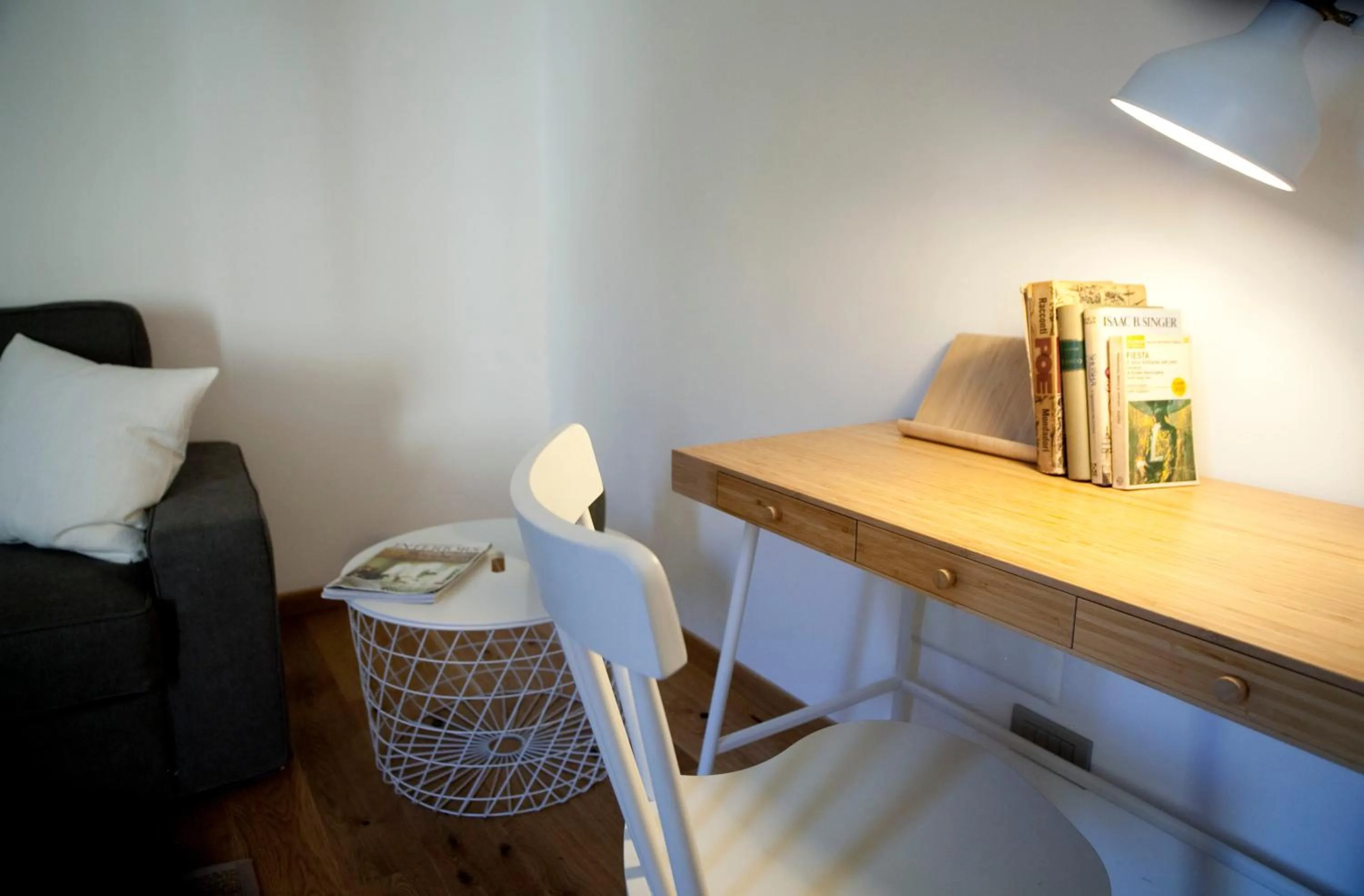 Living room, Bed in Cascina Borgofrancone
