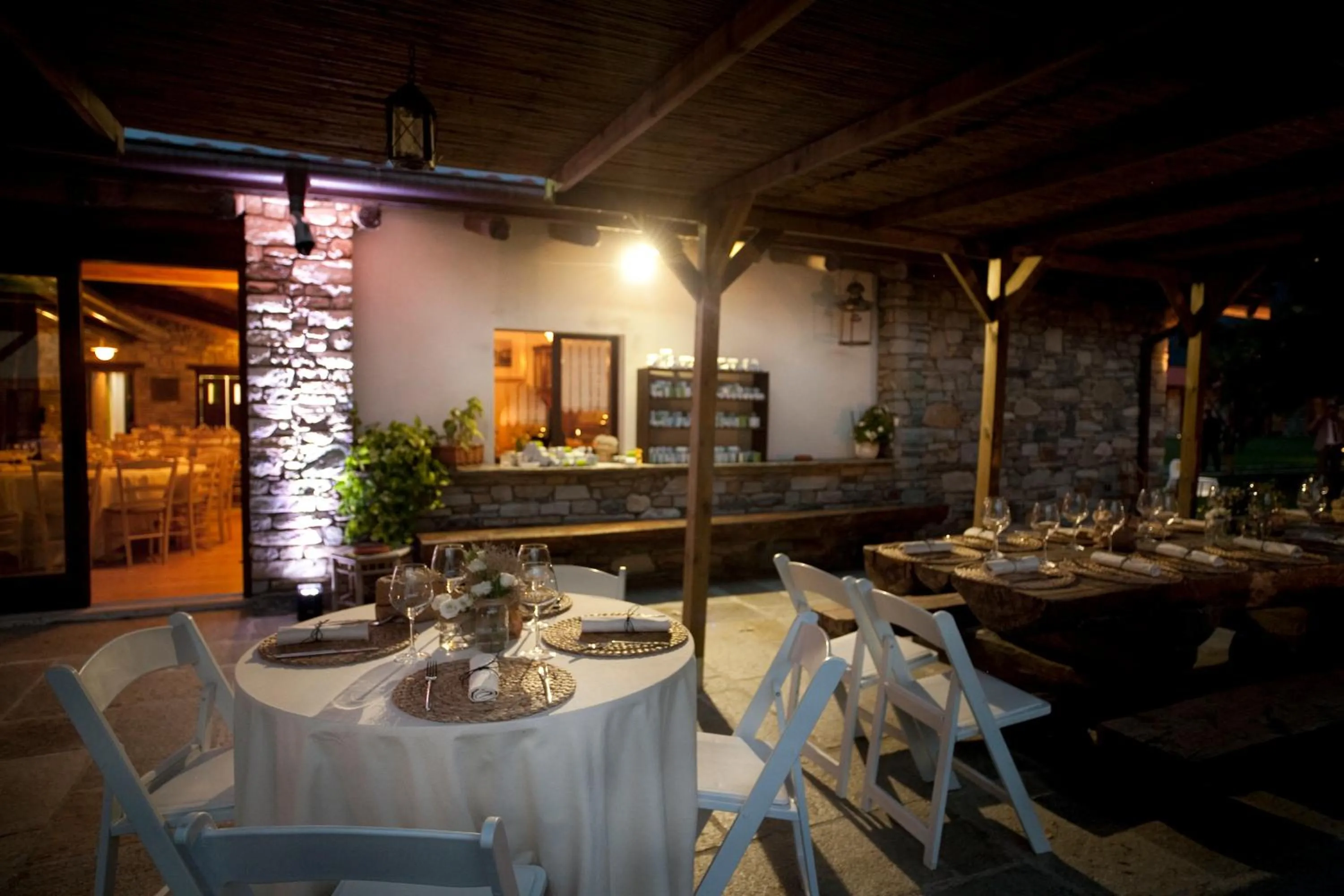Restaurant/places to eat in Cascina Borgofrancone