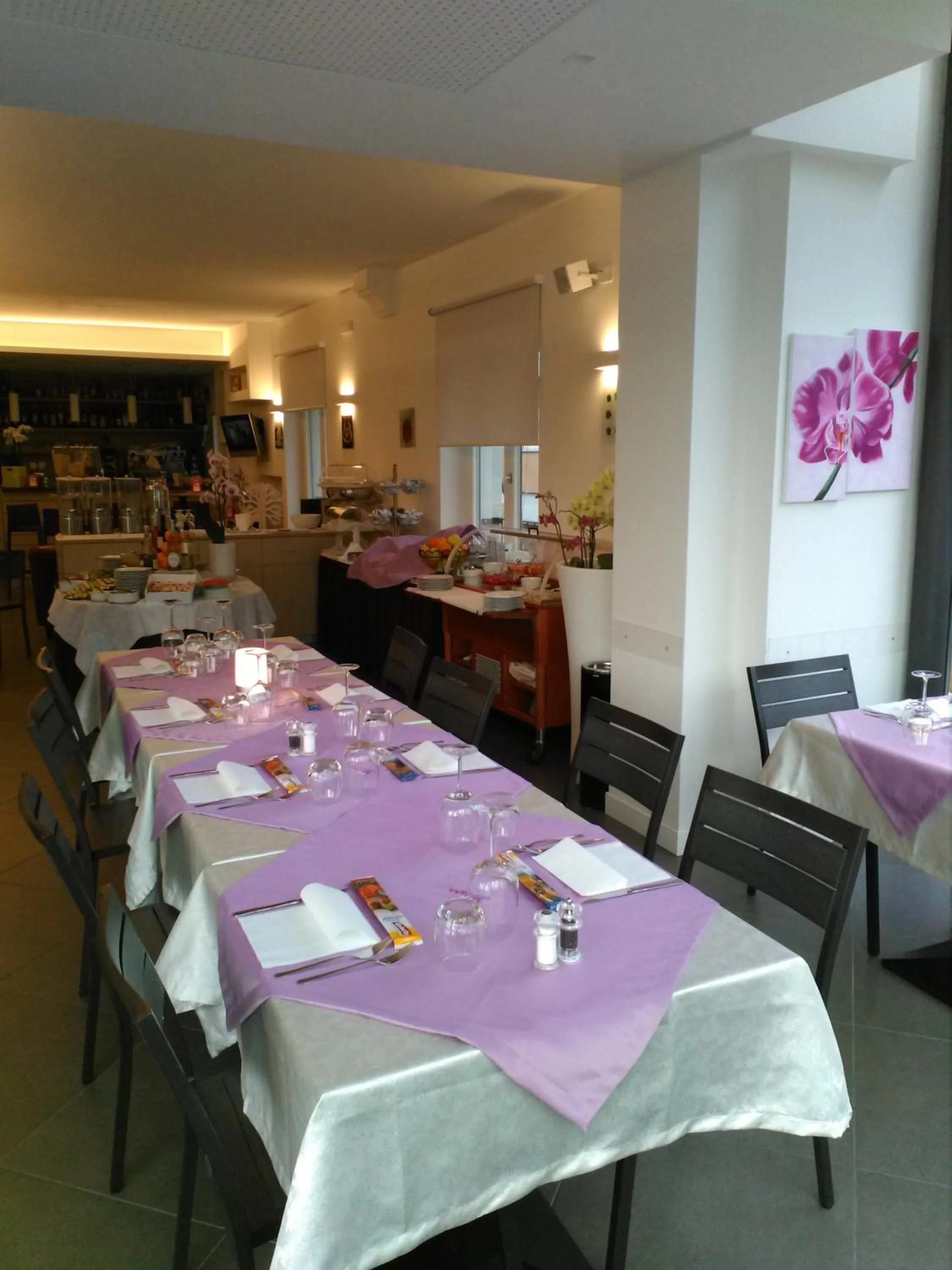 Food and drinks in Hotel Orchidea