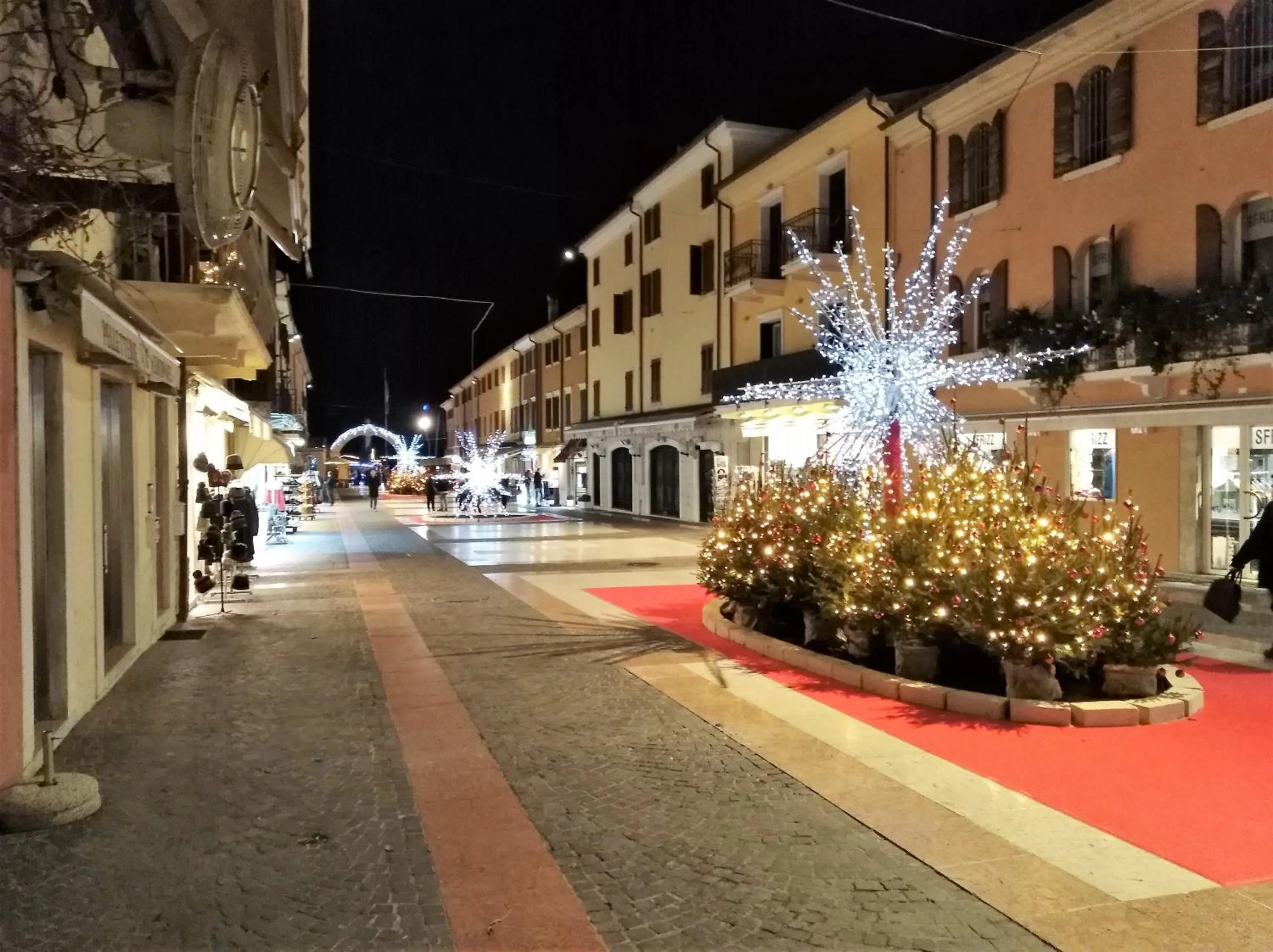 Neighbourhood in Hotel Orchidea