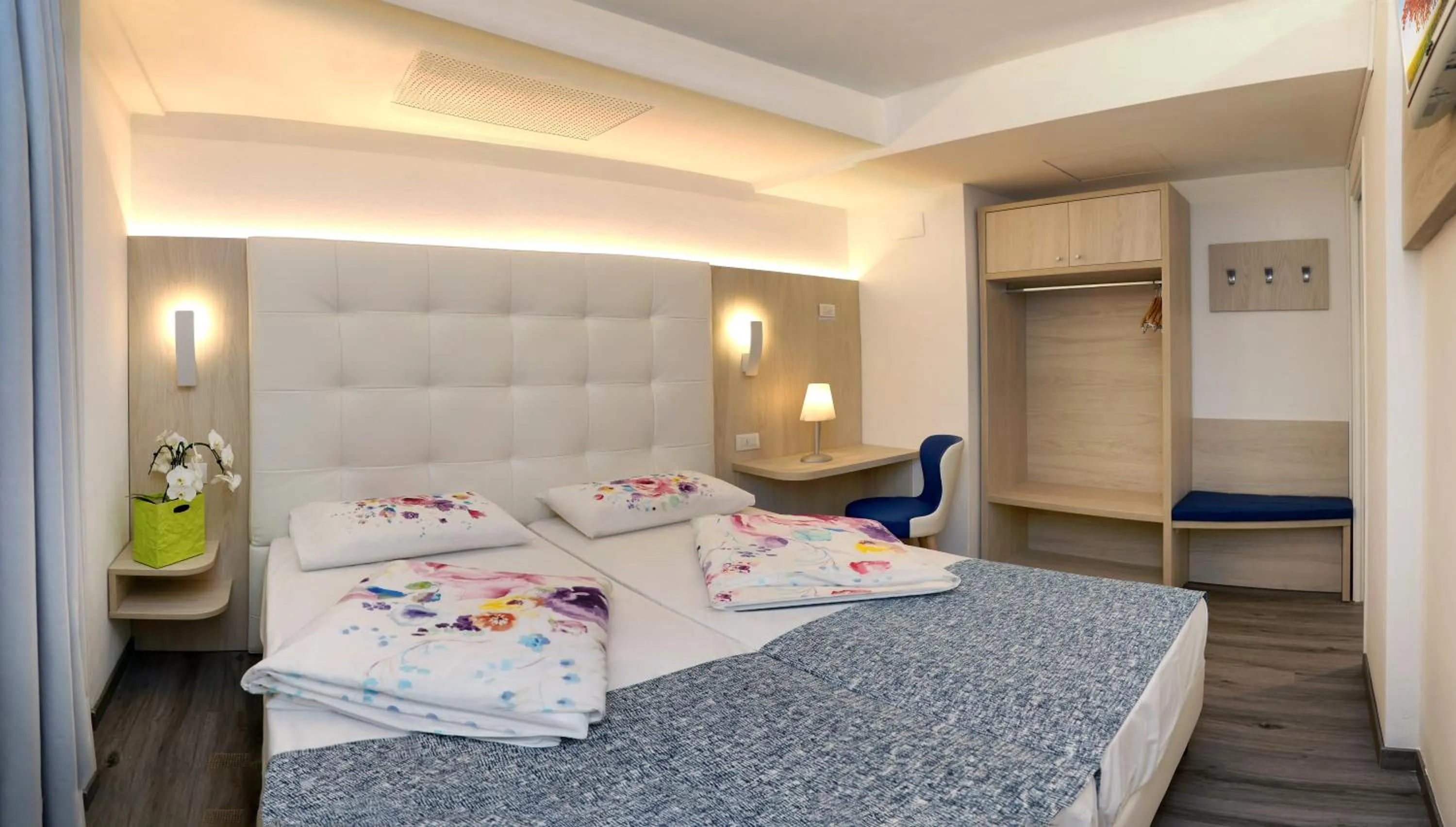Bedroom, Bed in Hotel Orchidea