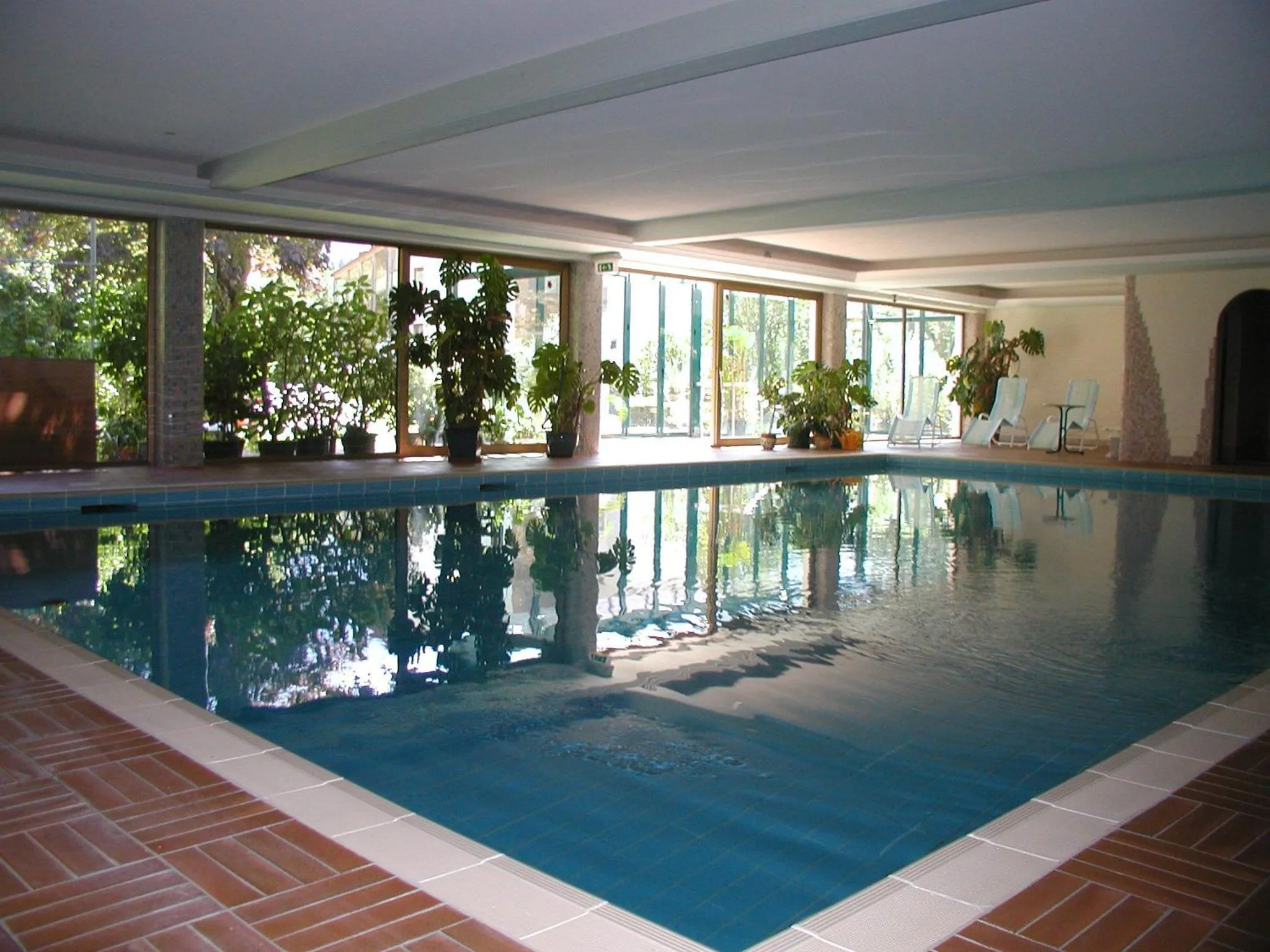 Swimming pool in Hotel-Pension Strolz