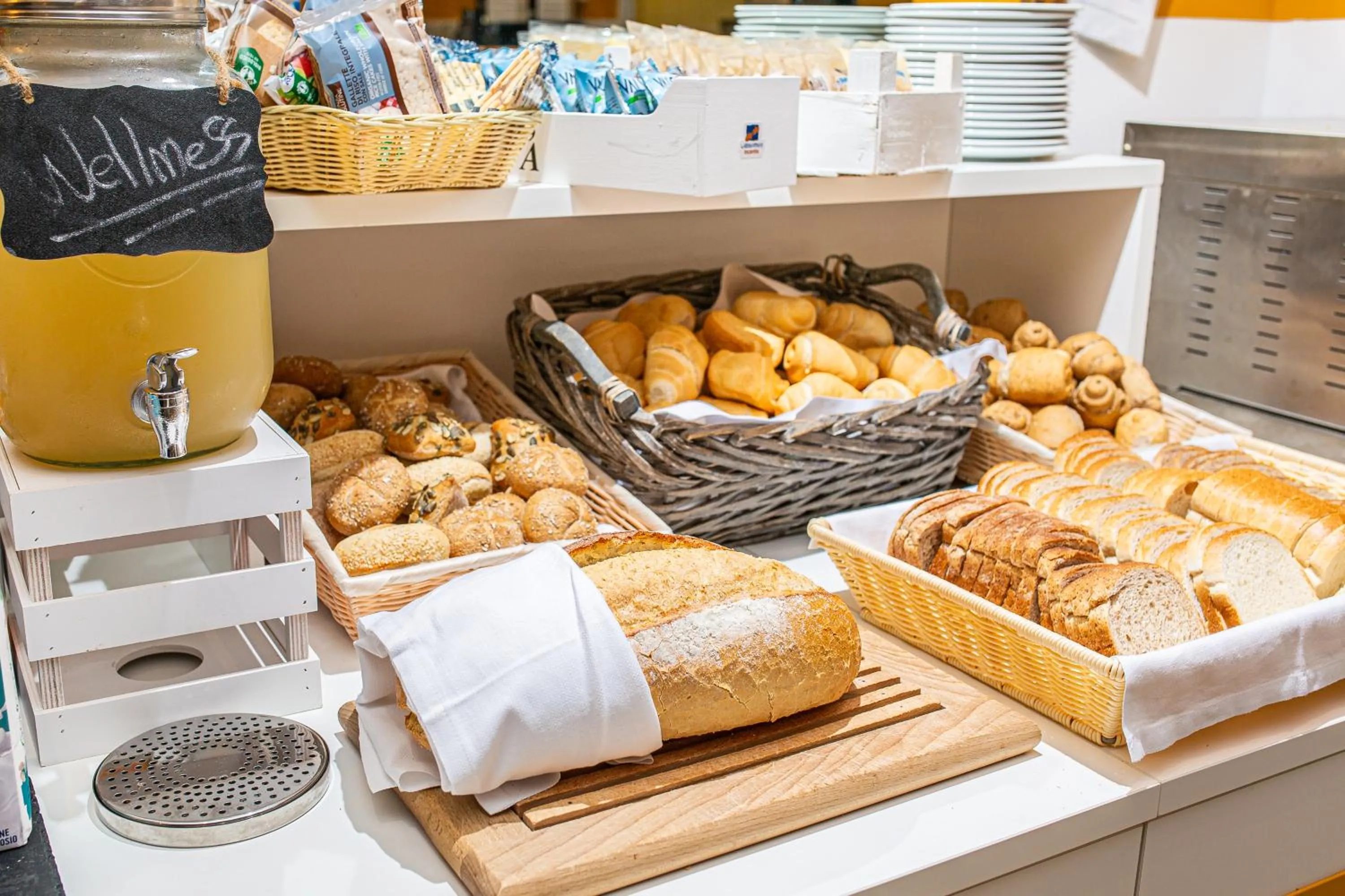 Breakfast in Hotel Karinzia