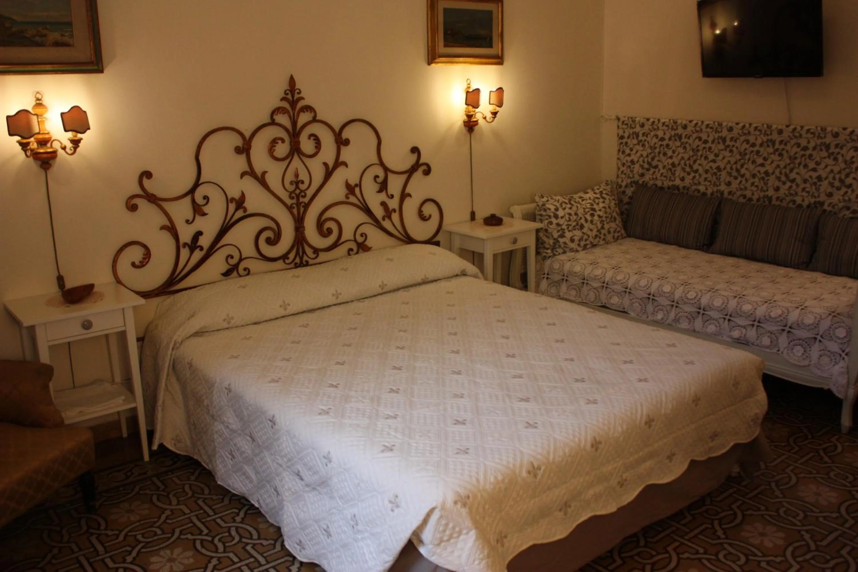 Rooms by Anna