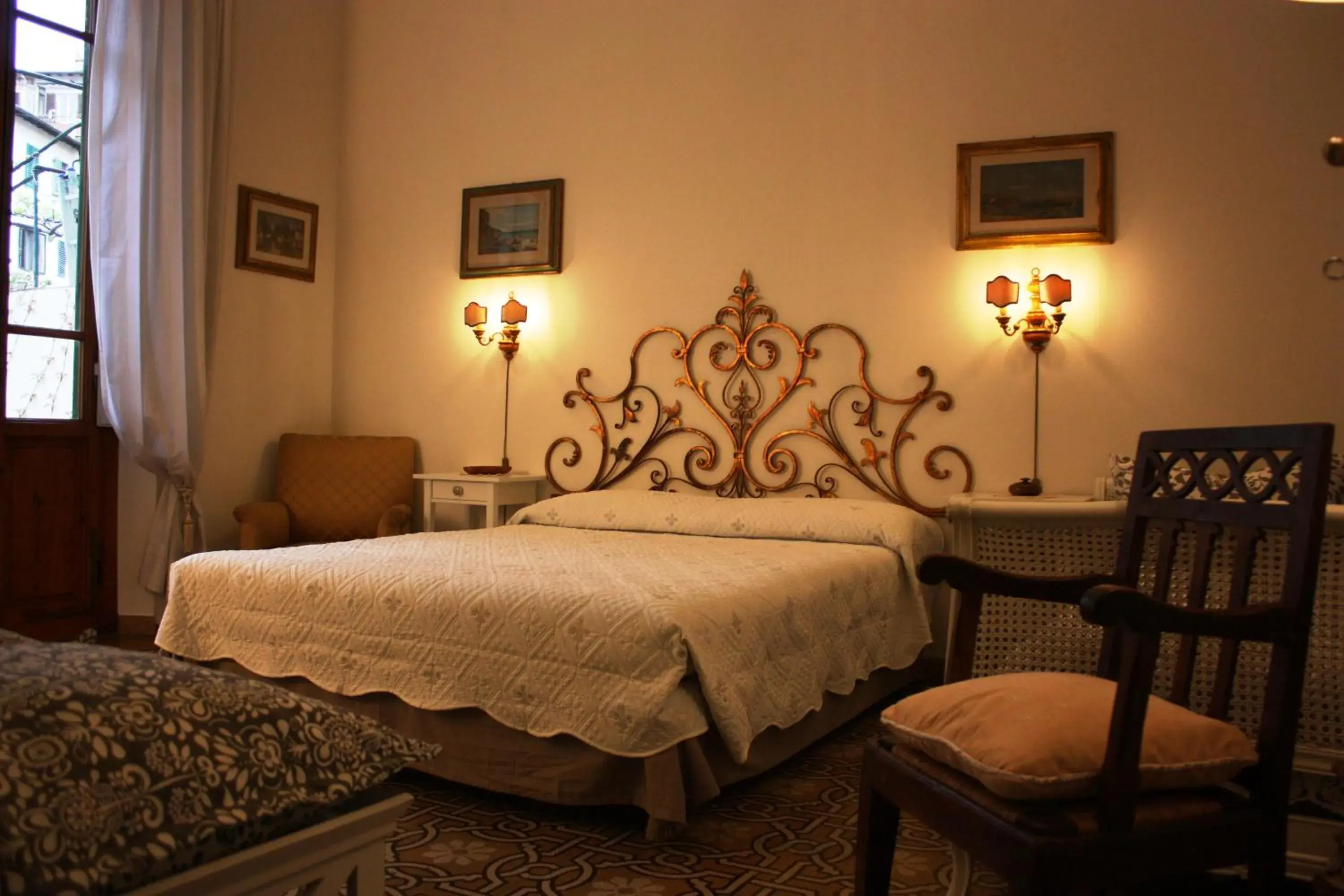 Rooms by Anna Rooms by Anna