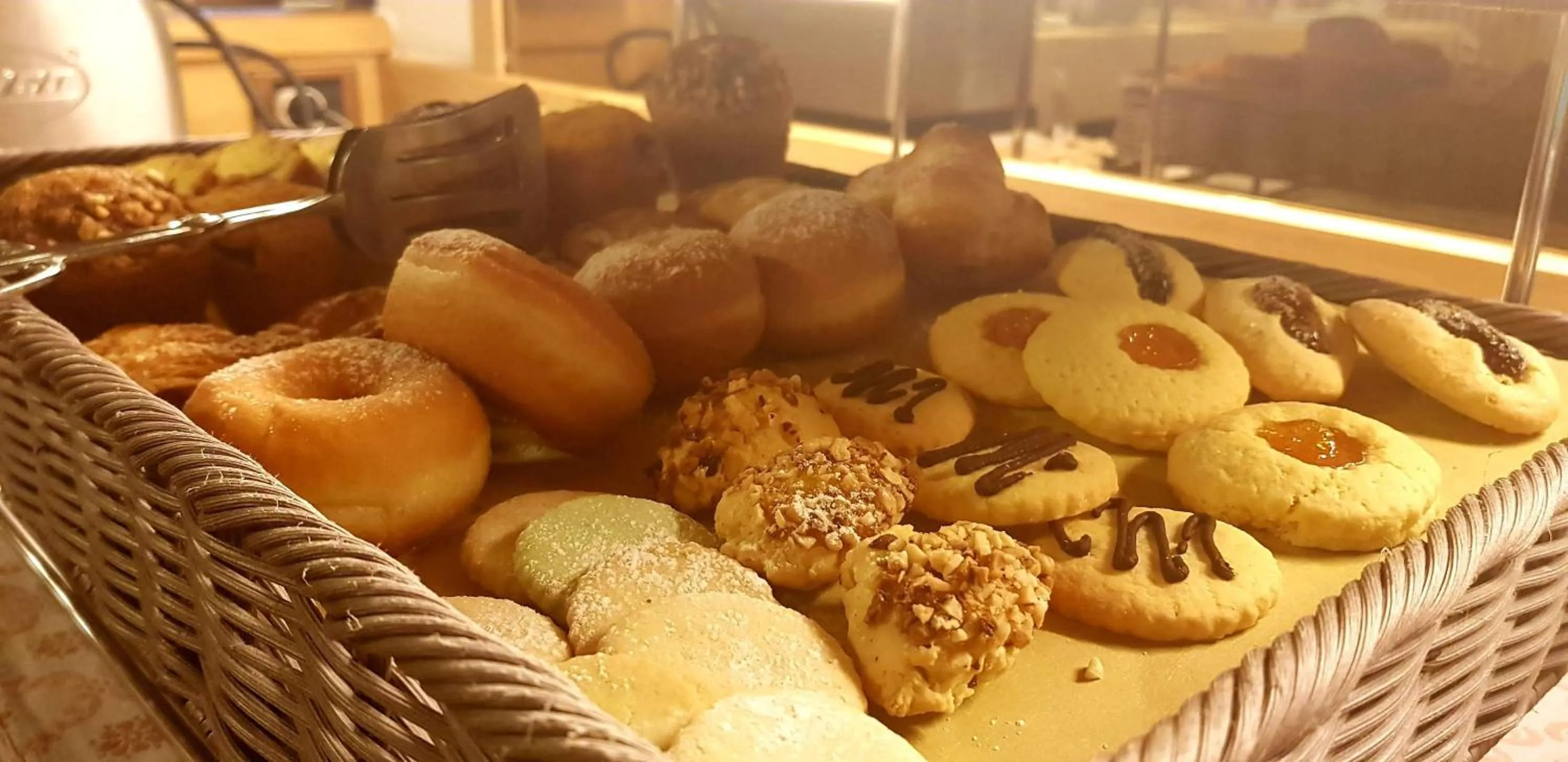 Food and drinks in Hotel Ciampian