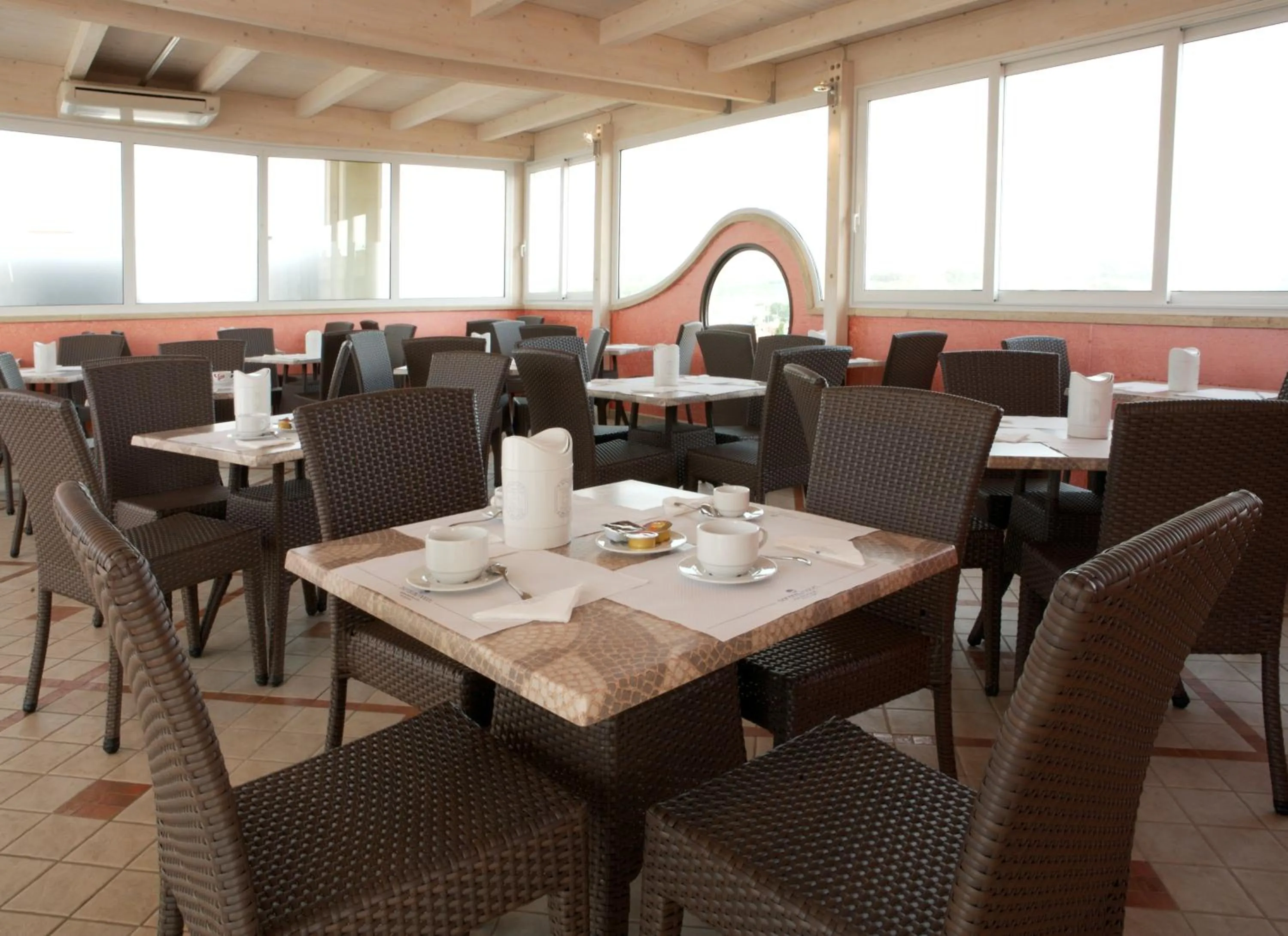 Restaurant/places to eat in Hotel Boracay