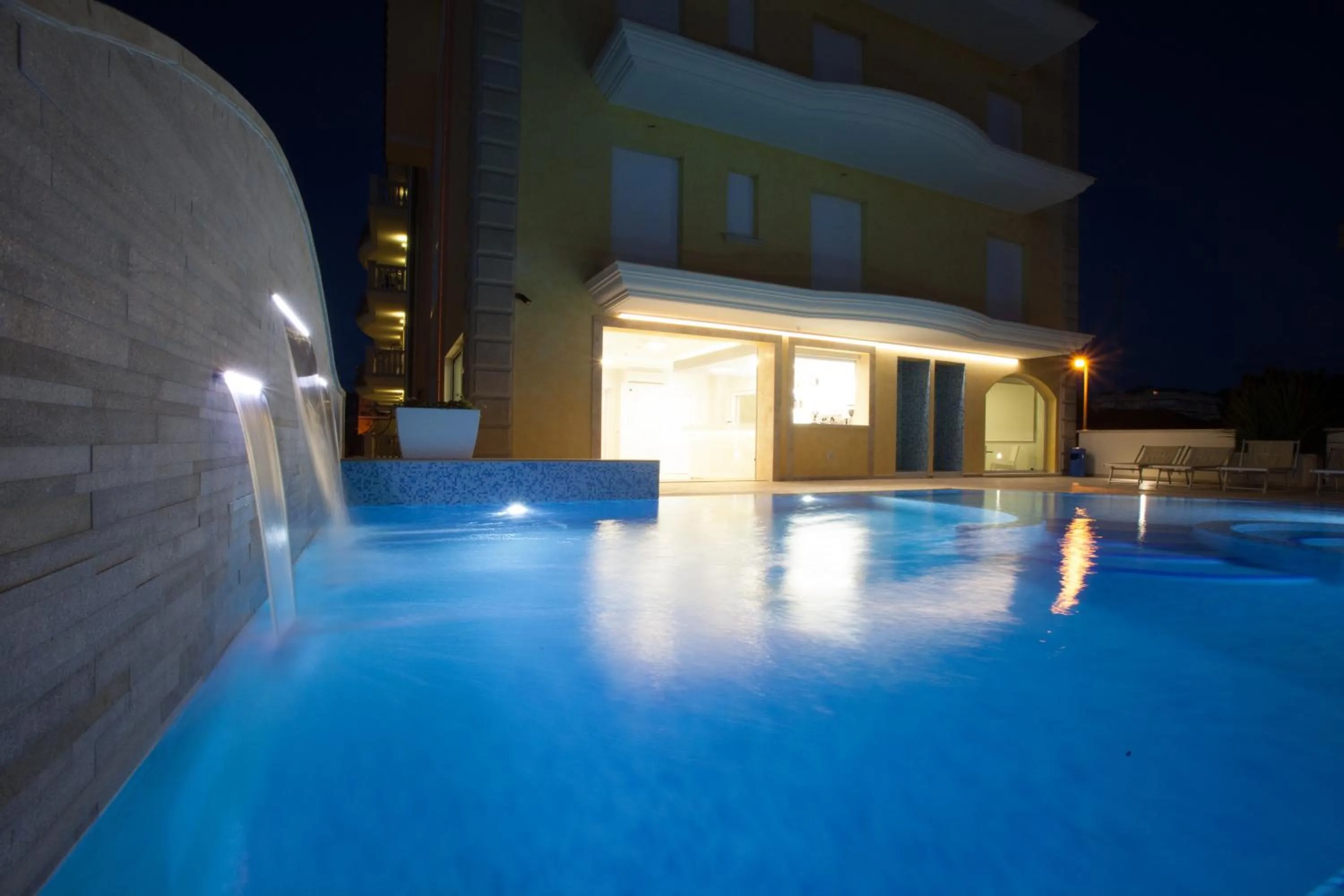 Swimming pool in Hotel Boracay