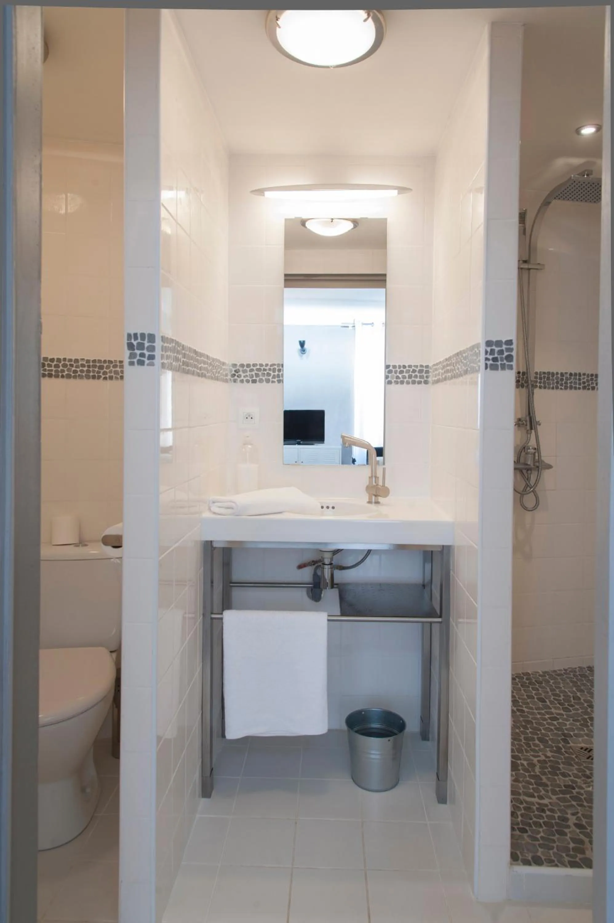 Bathroom in La Maison Vieille Maison d'Hôtes & Gîtes