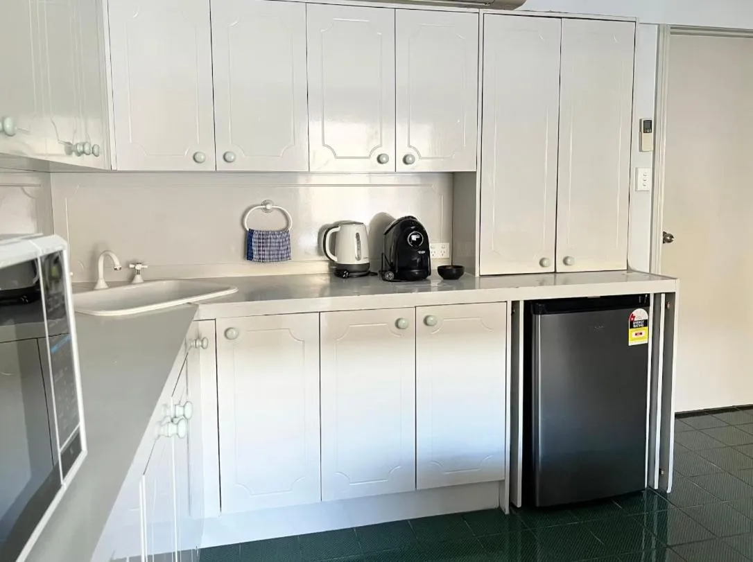 Coffee/tea facilities in Stay at Alice Springs Hotel