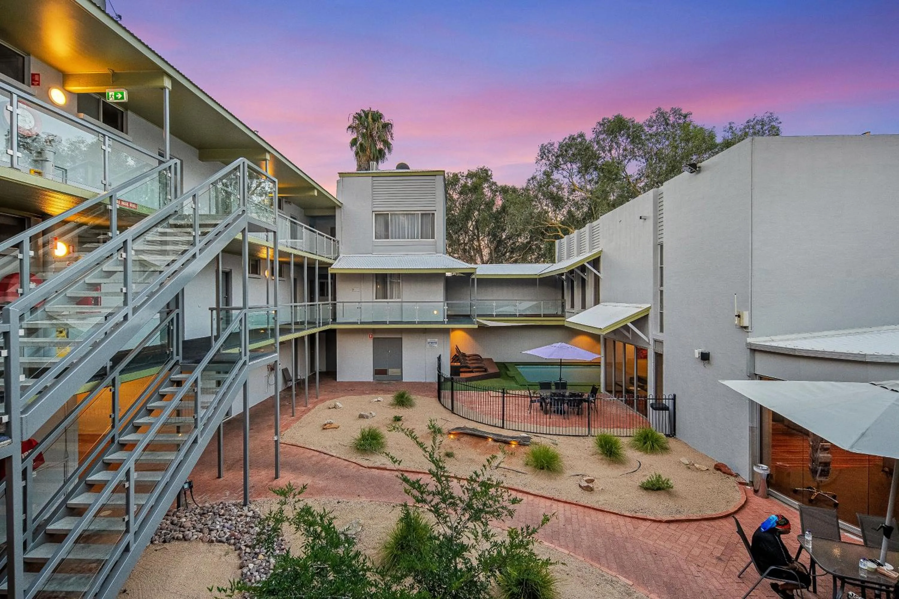 Garden in Stay at Alice Springs Hotel