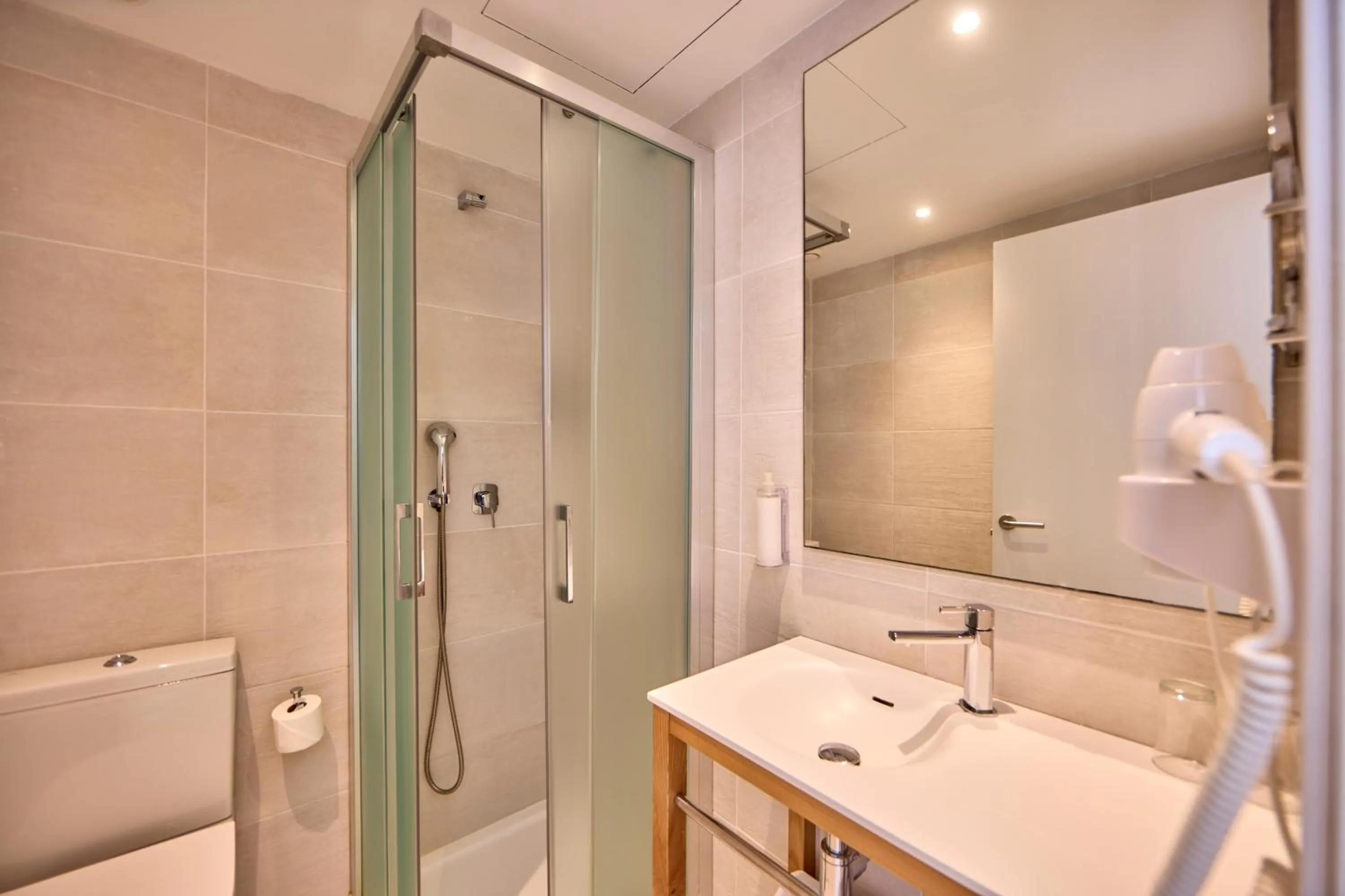 Shower in INNER Hotel Rupit "Adults Only"