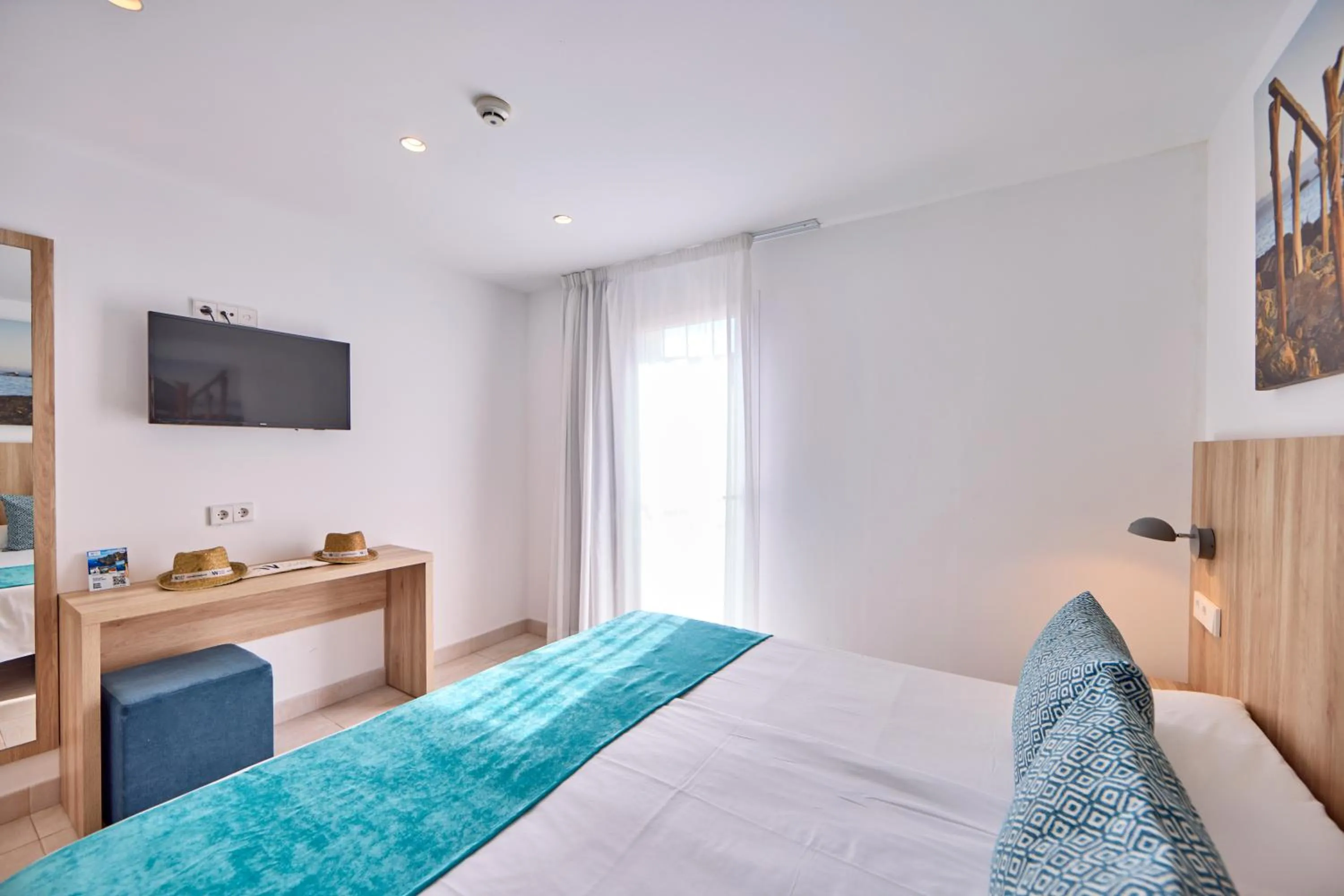 Photo of the whole room, Bed in INNER Hotel Rupit "Adults Only"