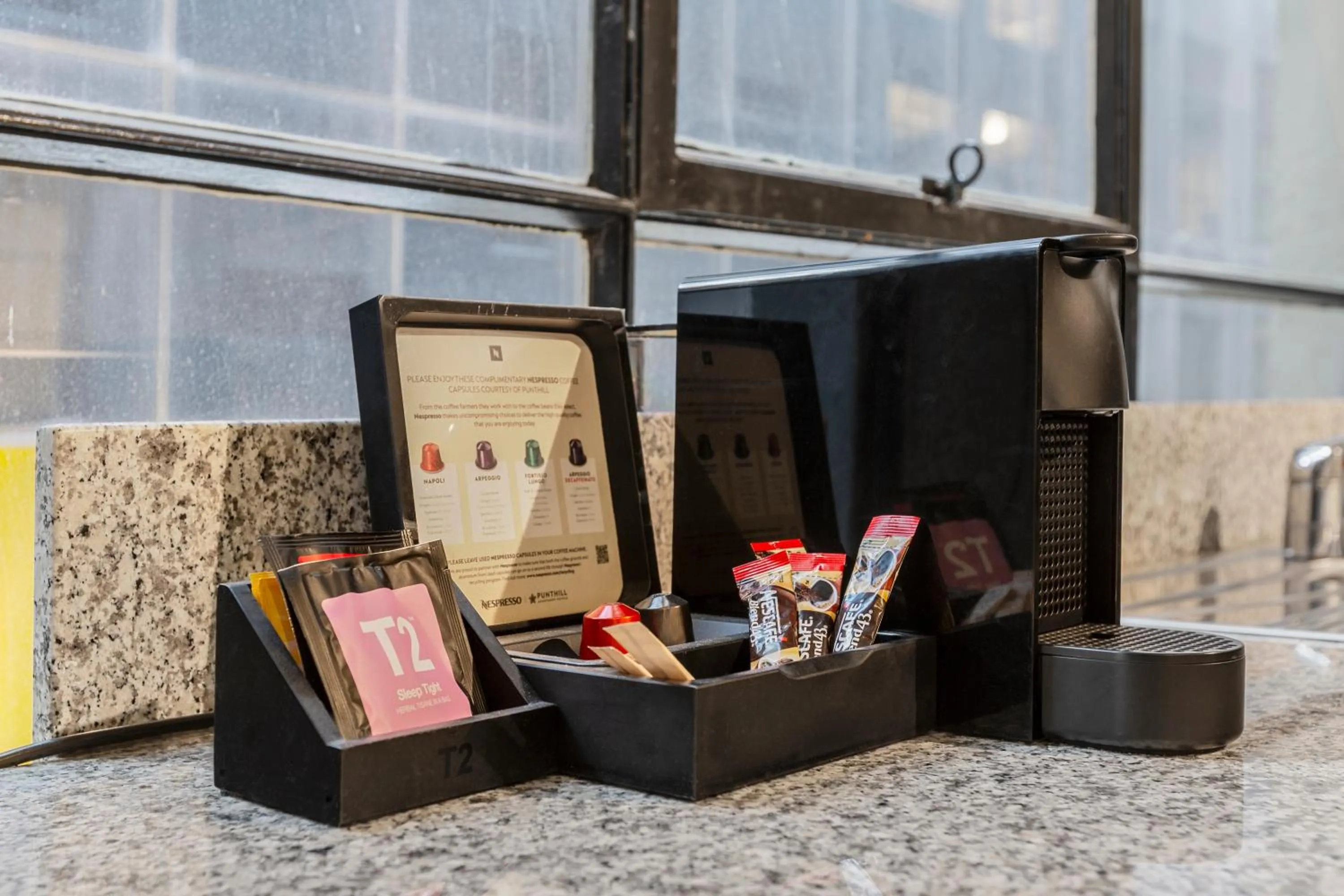 Coffee/tea facilities in Punthill Apartment Hotel - Manhattan
