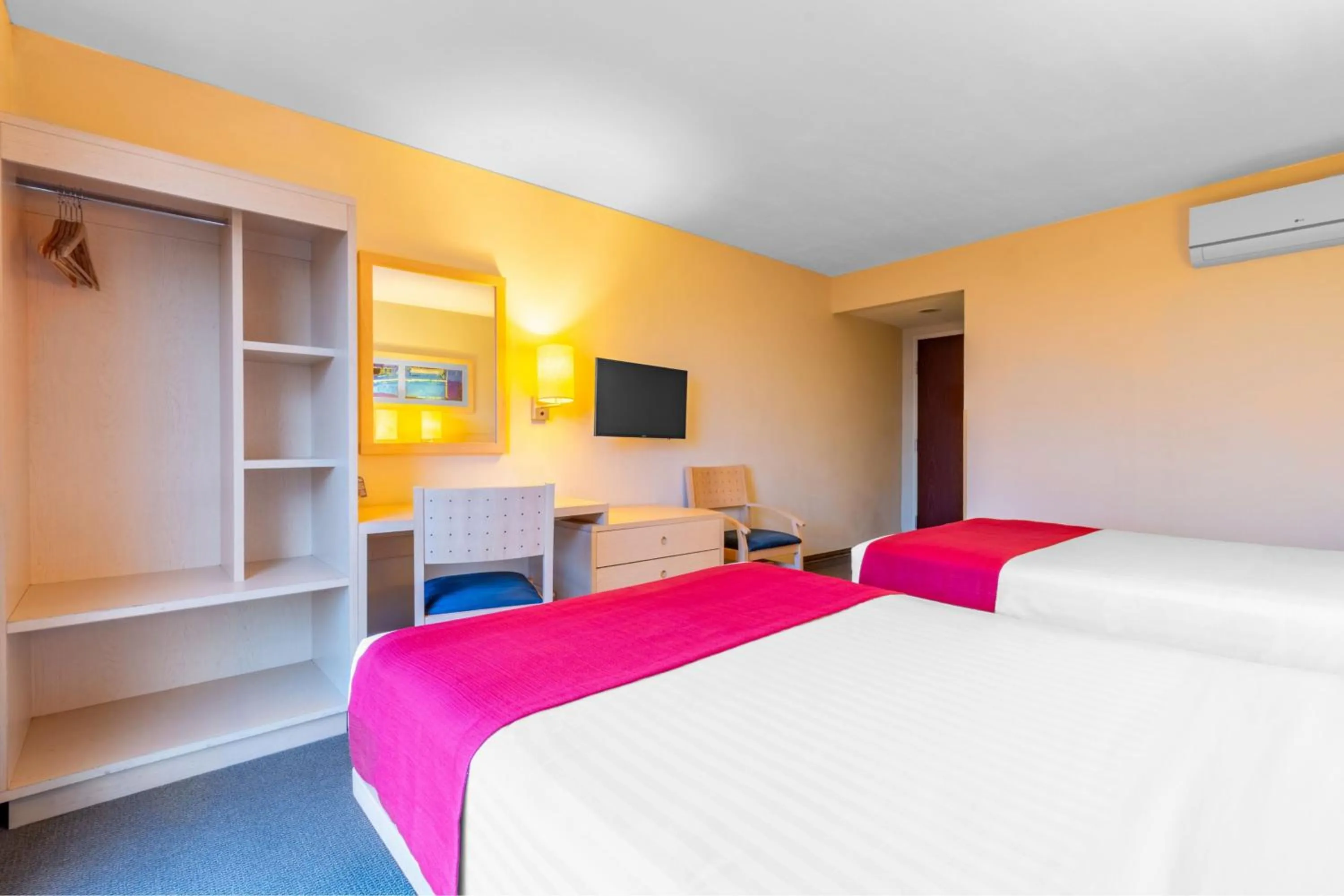 Photo of the whole room, Bed in City Express by Marriott Ciudad Obregon