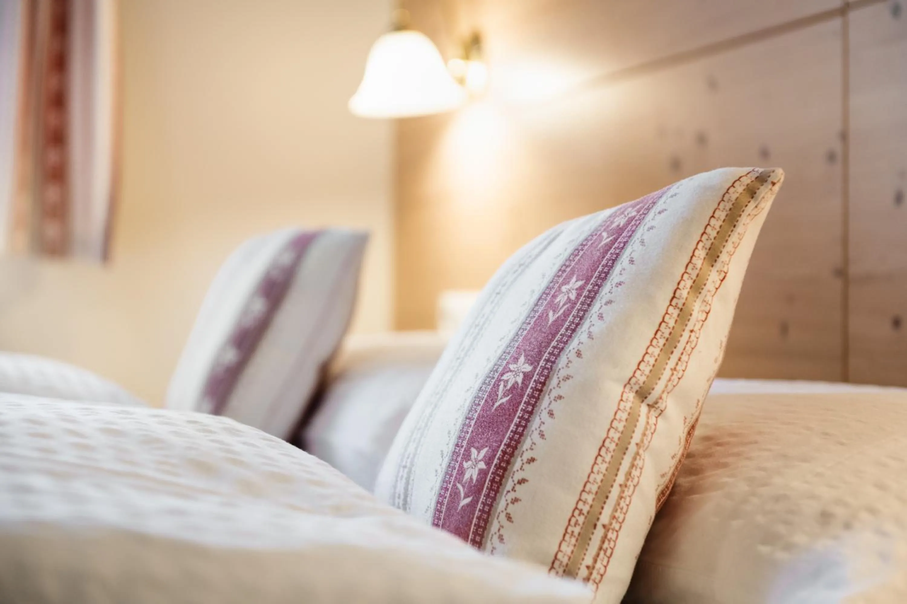 Decorative detail, Bed in Chalet Vanzi