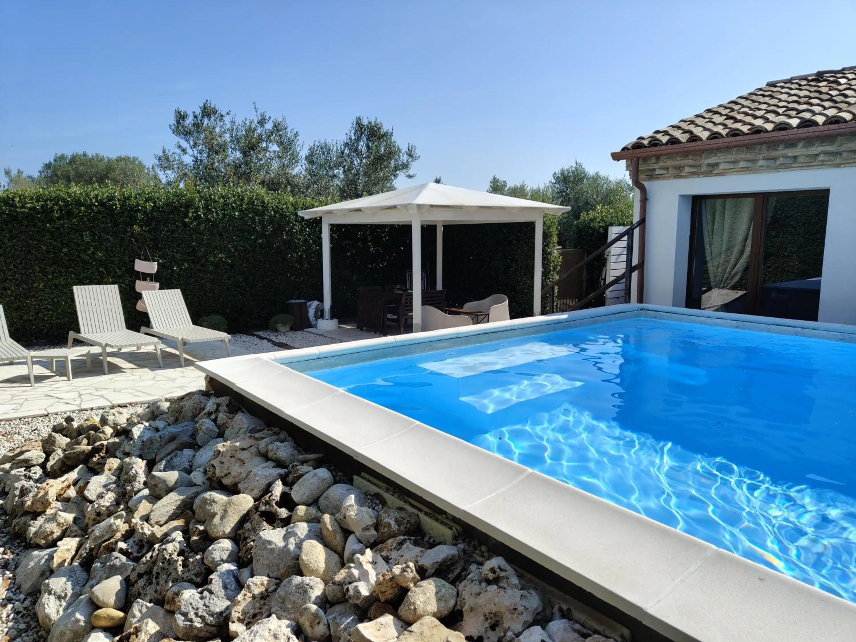 Pool view in Il Giardino Di Epicuro