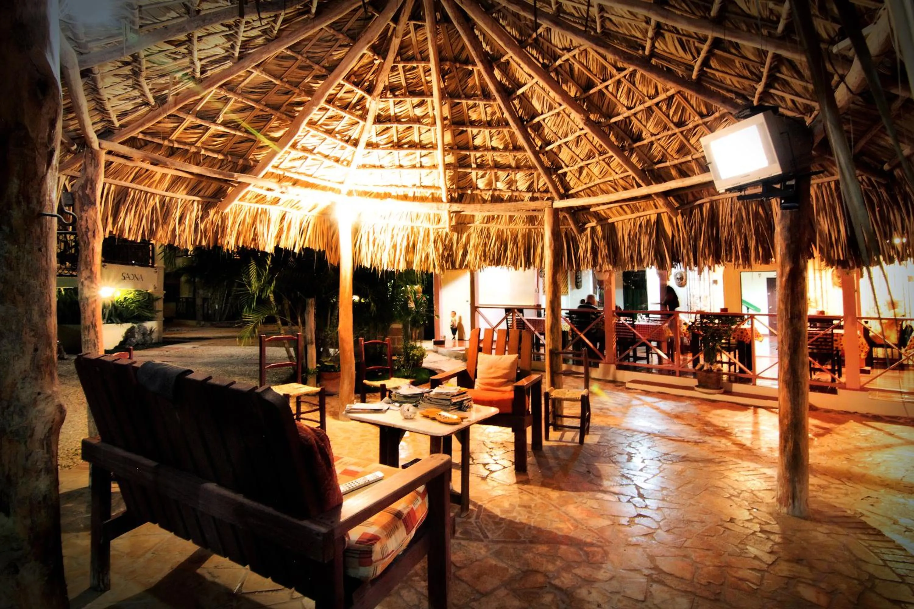 Communal lounge/ TV room in Aparta-Hotel Villa Baya