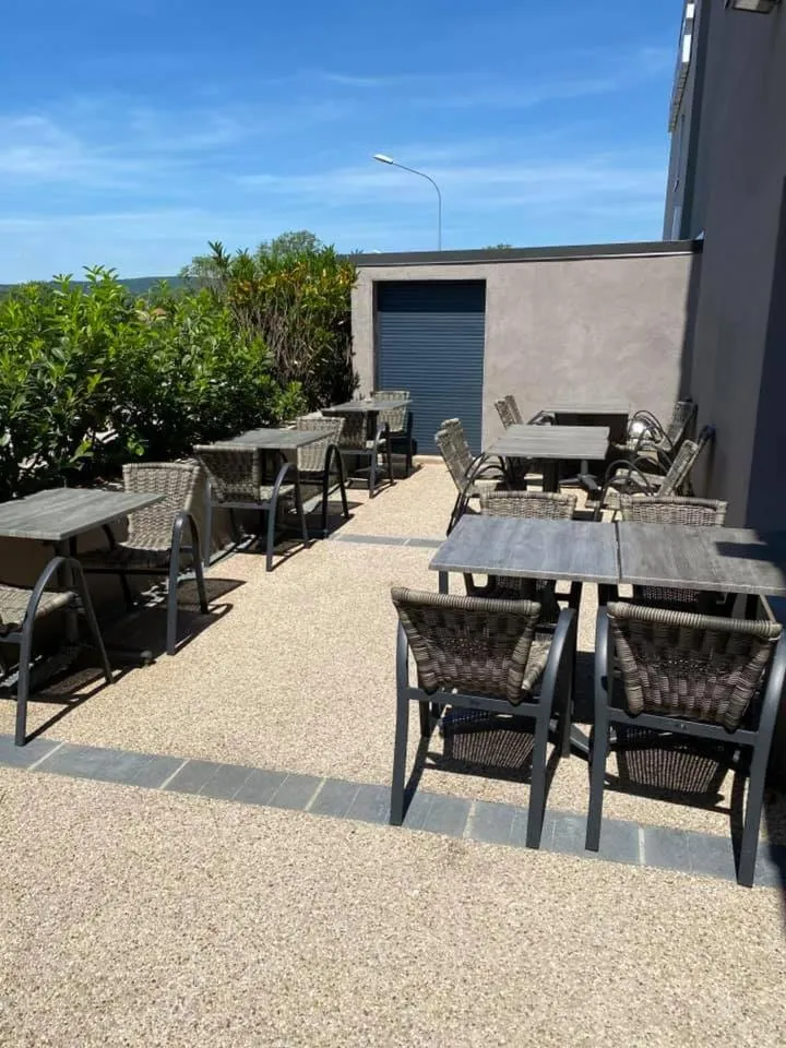 Patio in Hotel Restaurant Vesontio