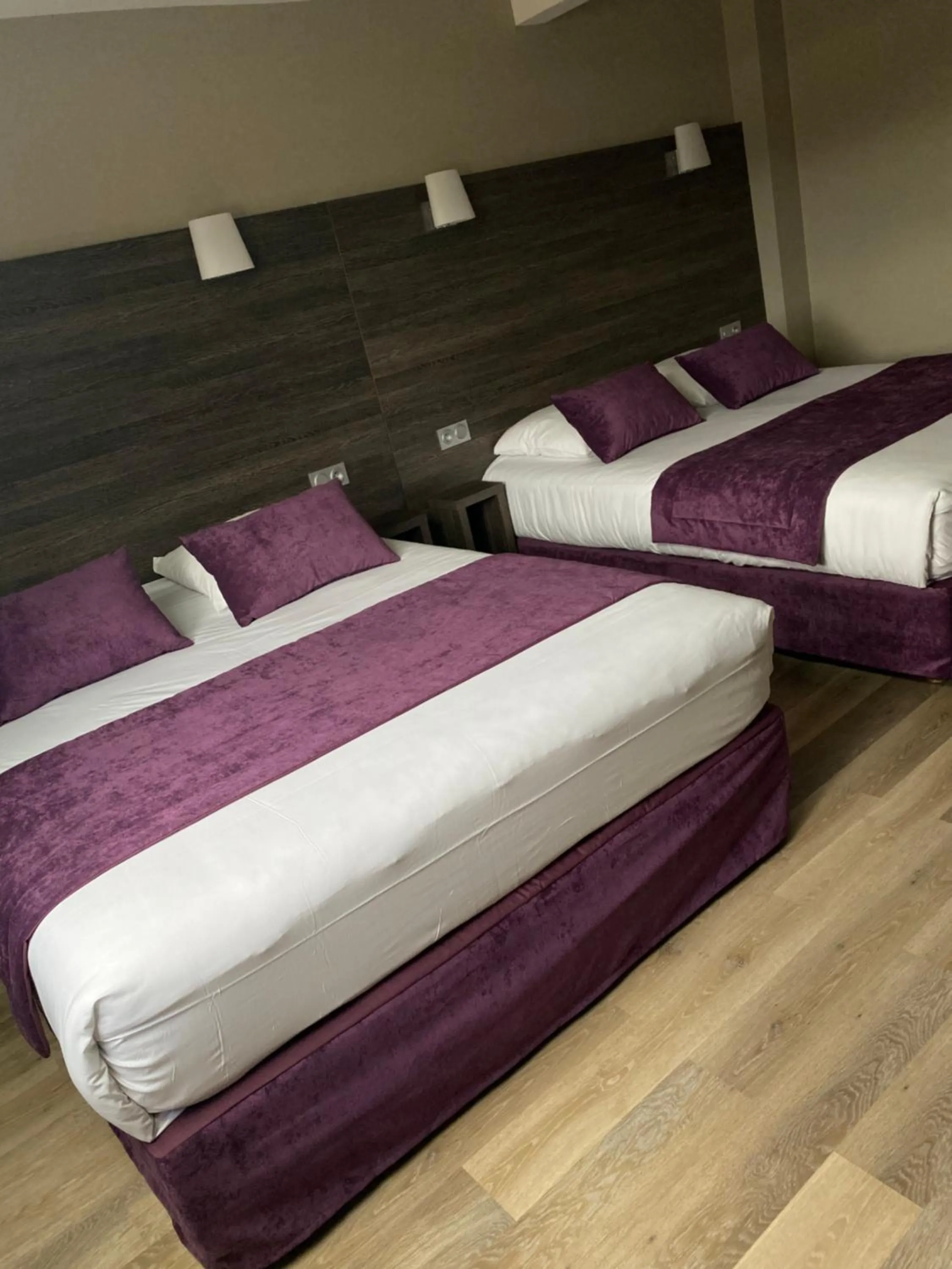 Bed in Hotel Restaurant Vesontio