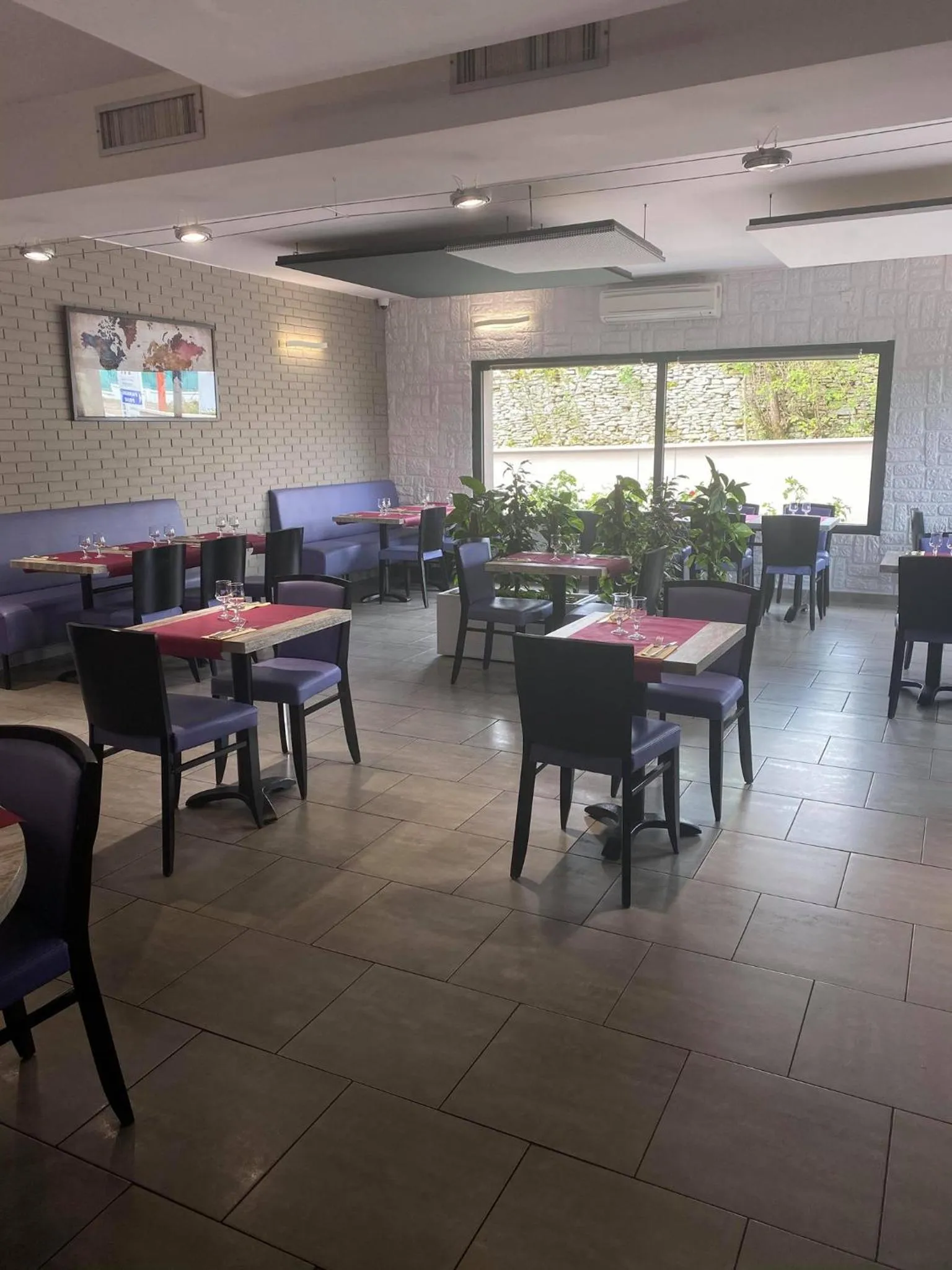 Restaurant/places to eat in Hotel Restaurant Vesontio