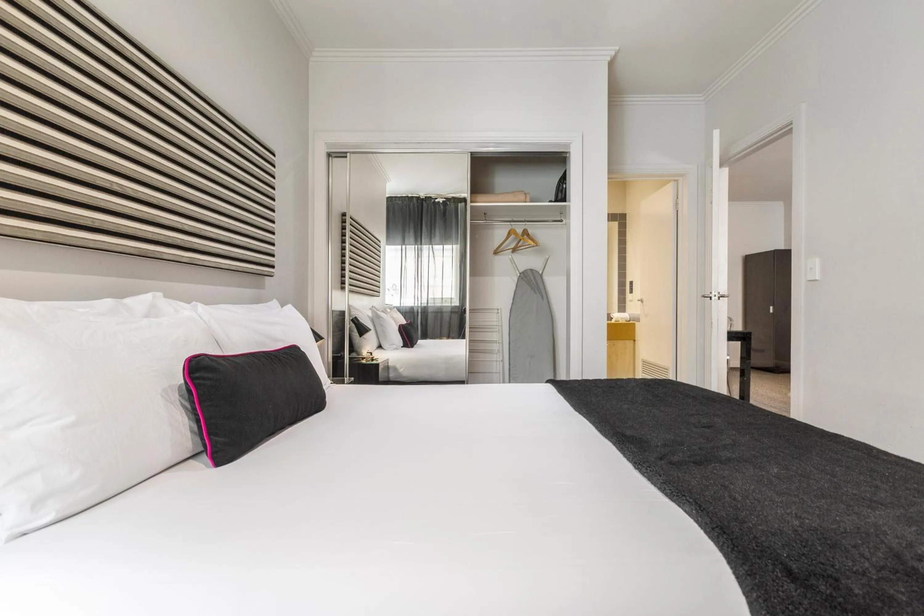 Bed in Punthill Apartment Hotel - Flinders Lane