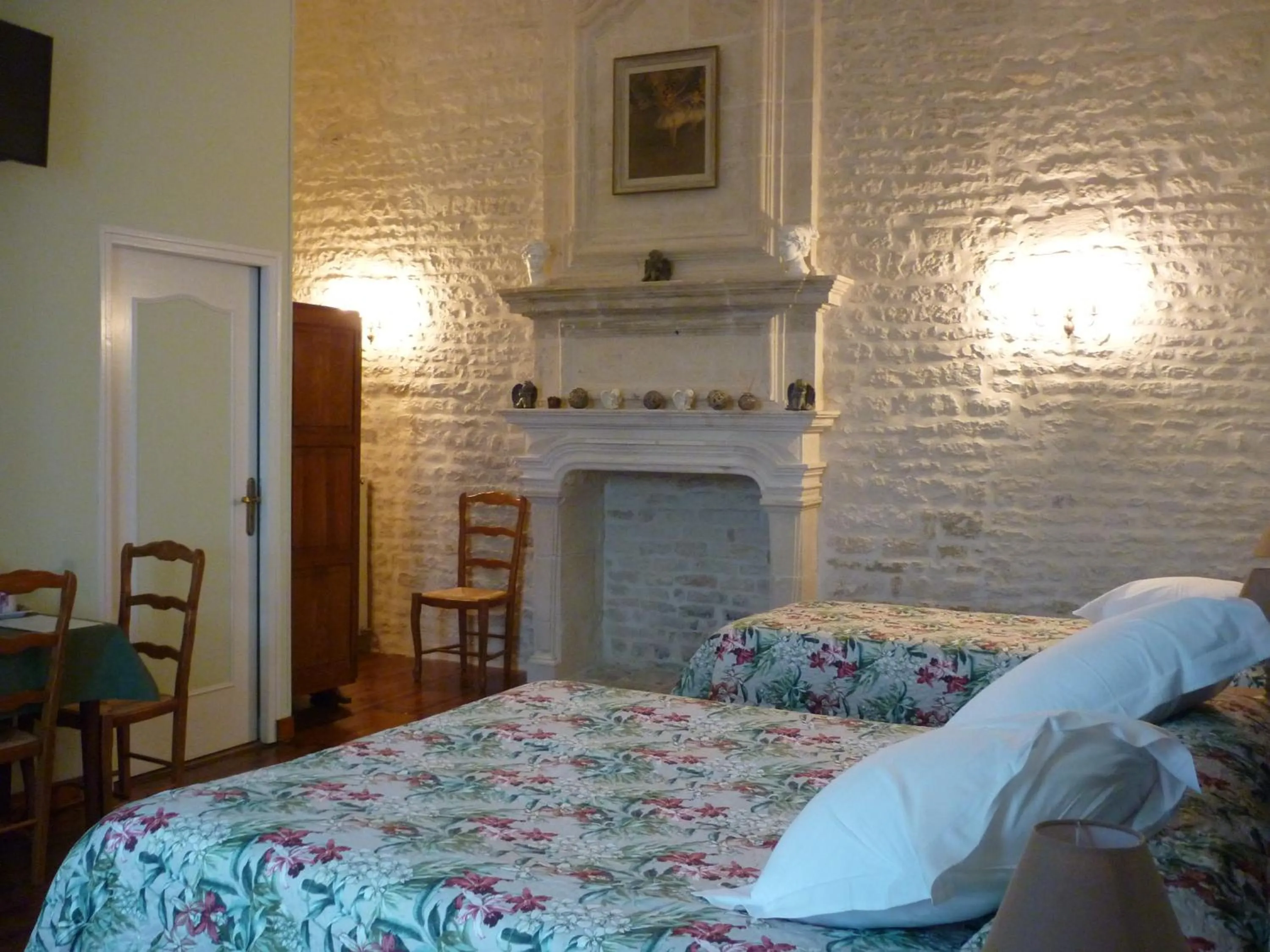 Bed in Le Logis de Faugerit