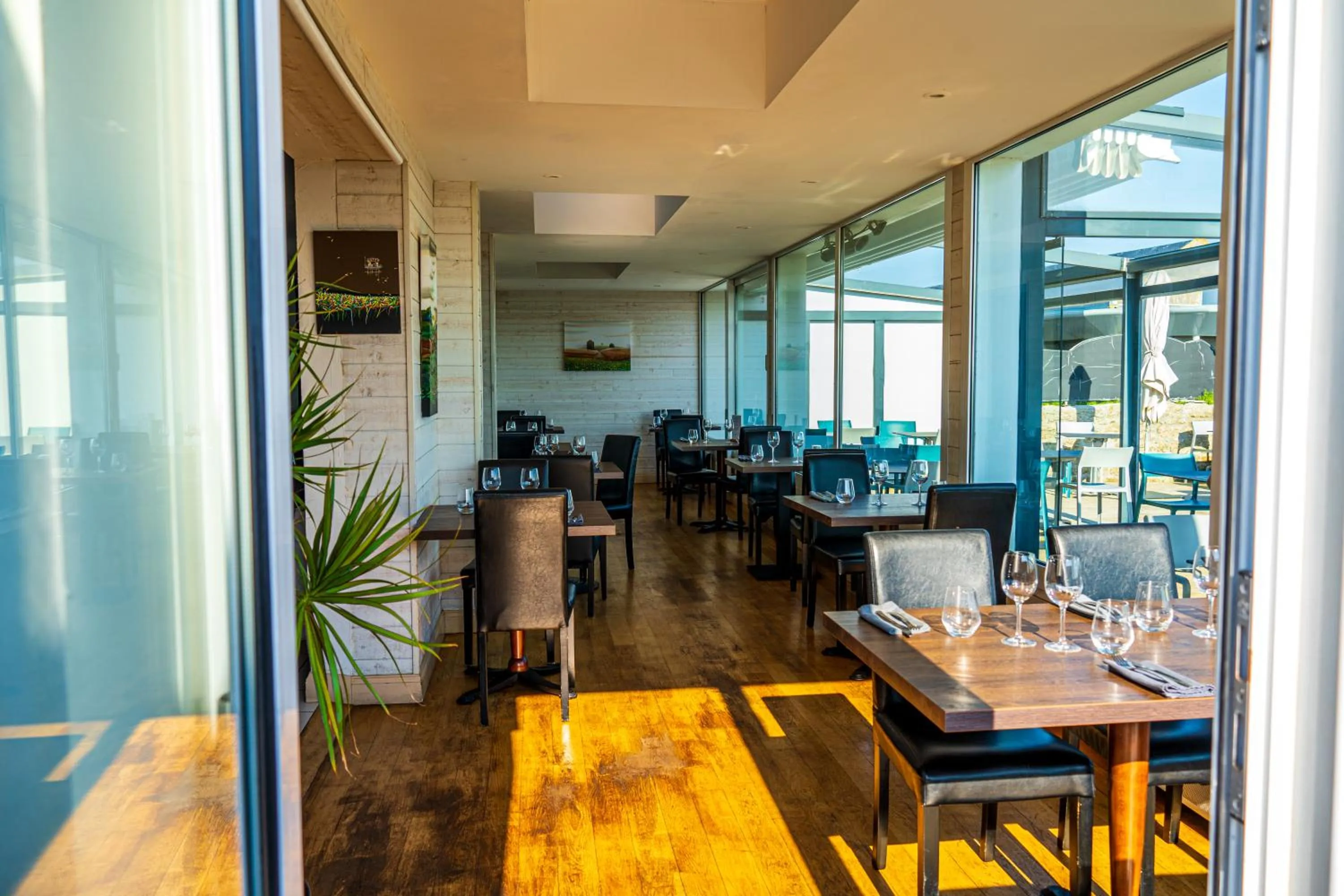 Restaurant/places to eat in Le Poisson d'Avril