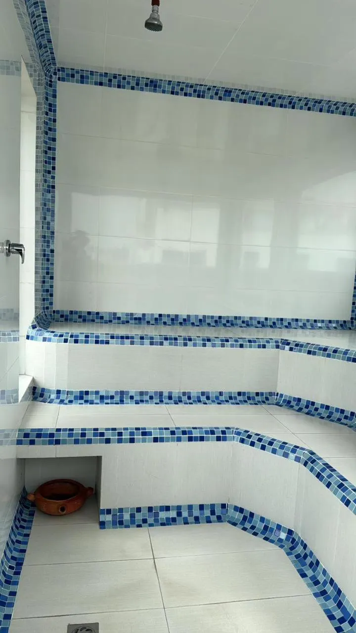 Steam room in hgo hotel