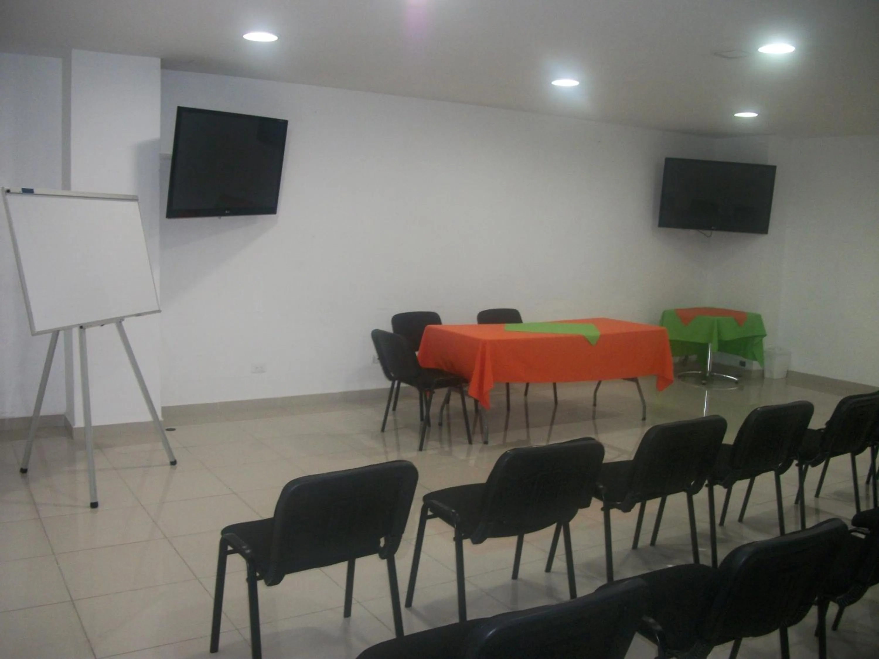 Business facilities in hgo hotel