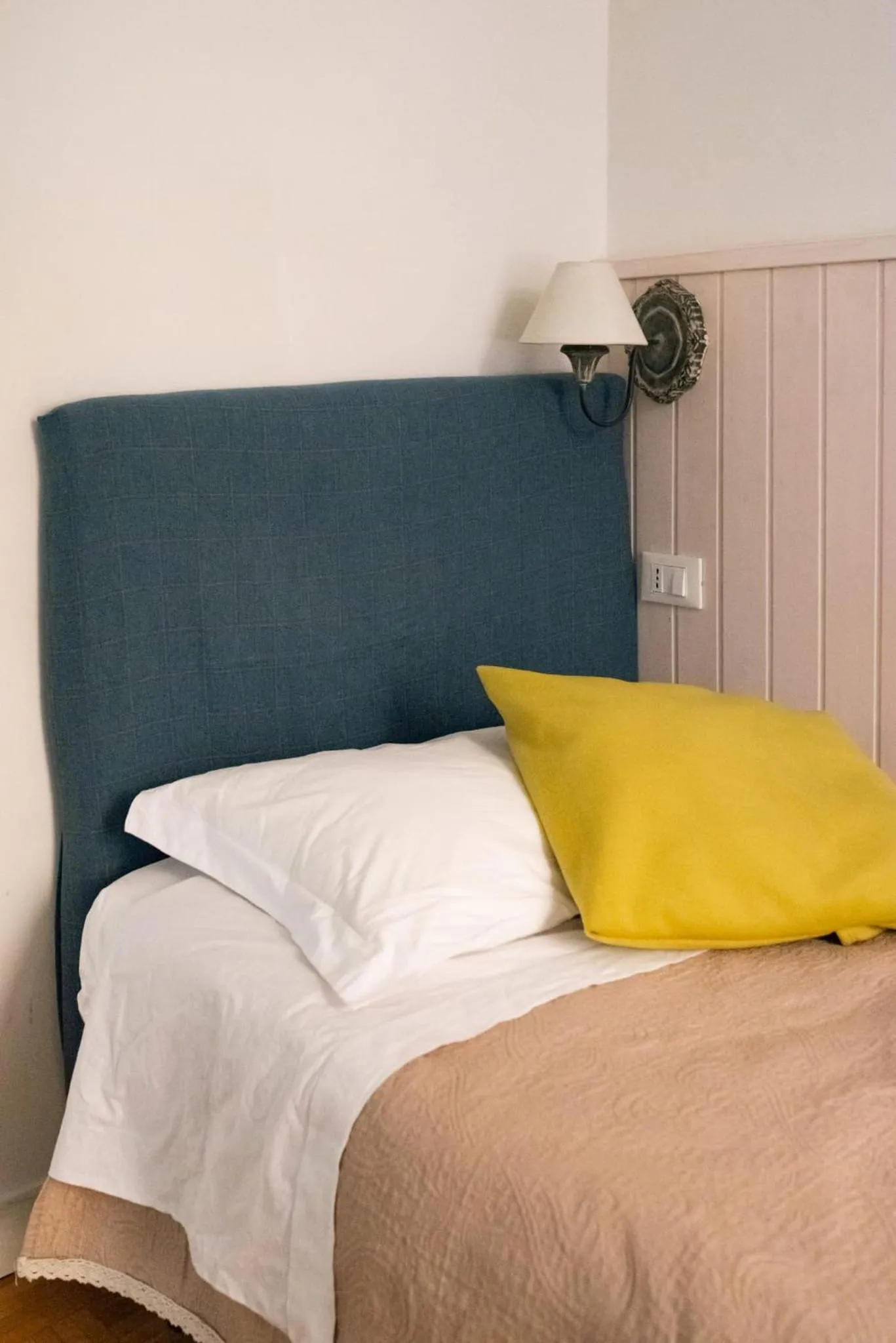 Bed in Residenza I Rioni Guesthouse