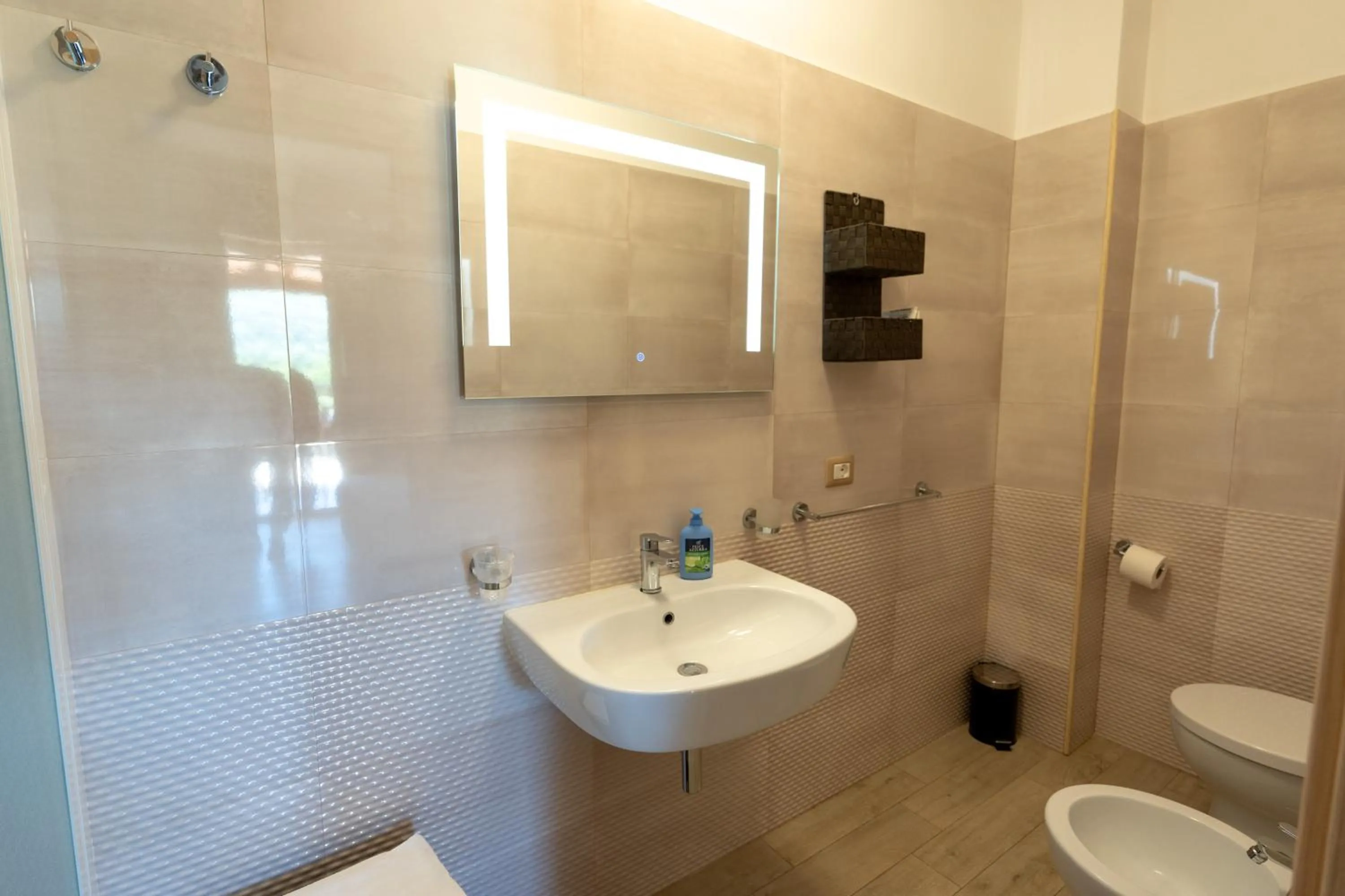 Bathroom in Villa Santangelo